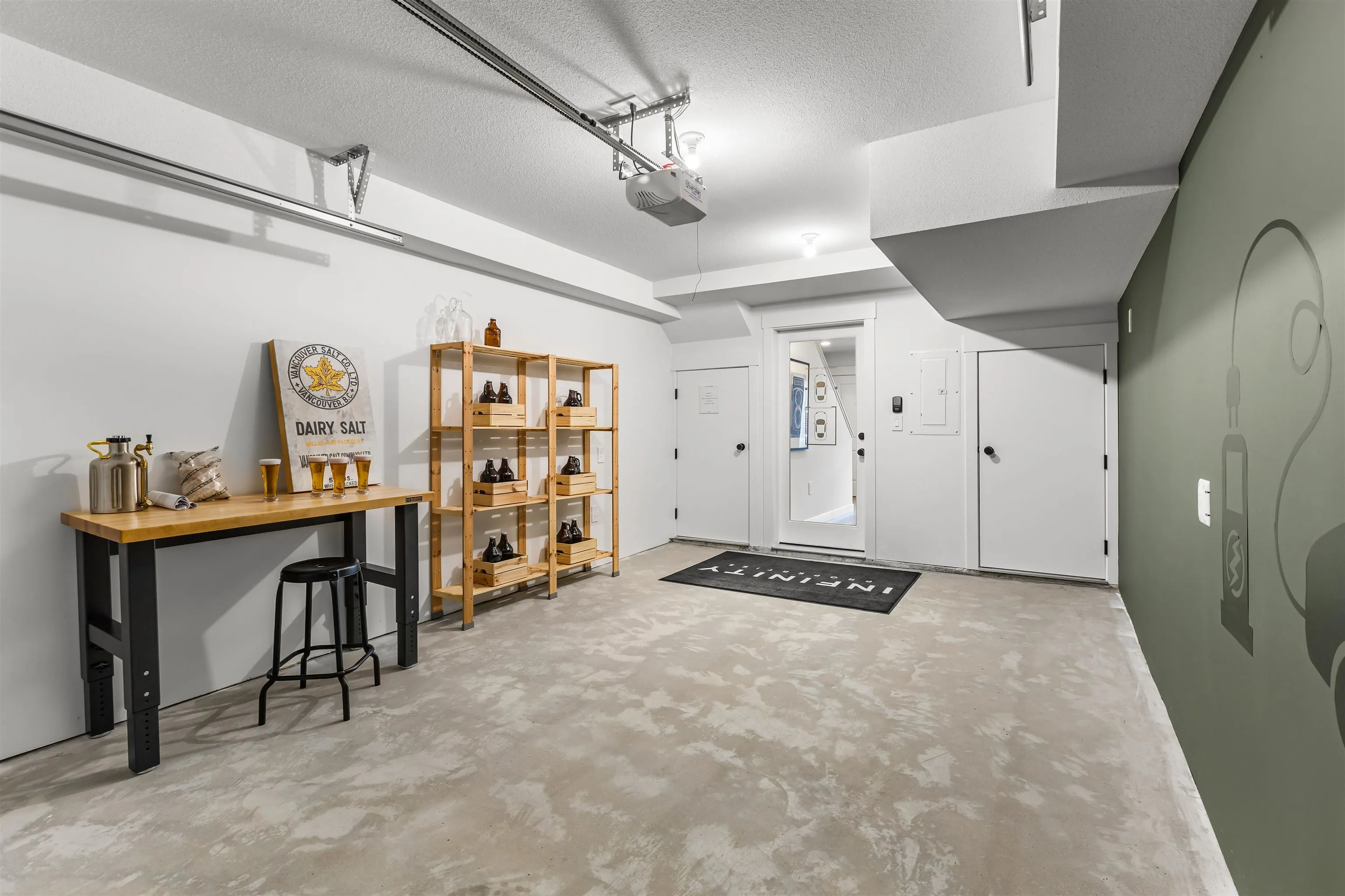 2891 Montrose Avenue #48