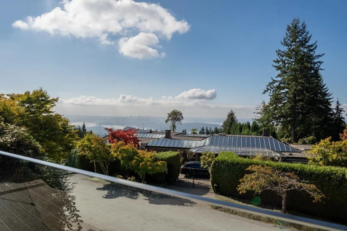 1115 Groveland Court