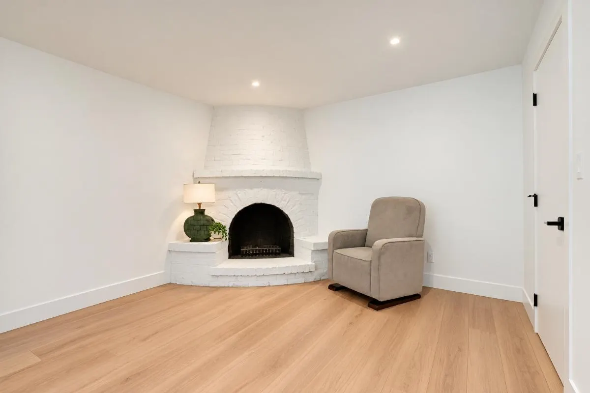 1115 Groveland Court