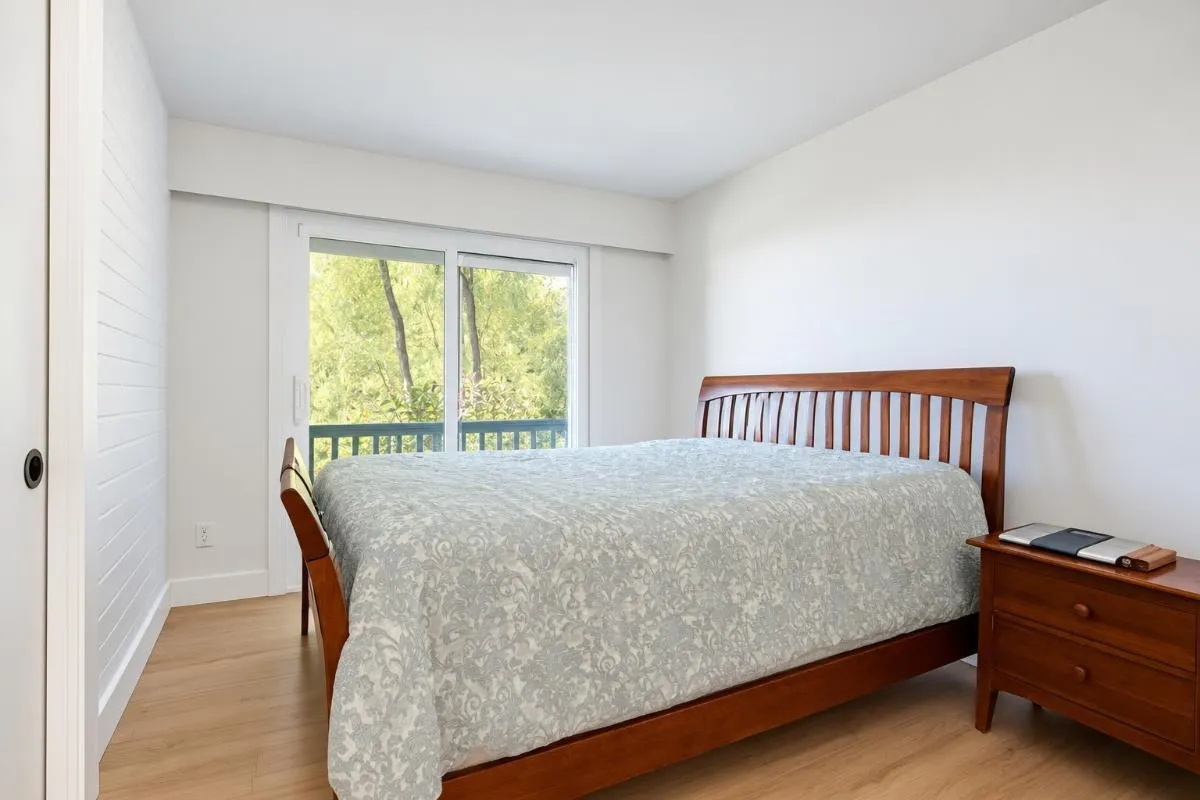 1115 Groveland Court