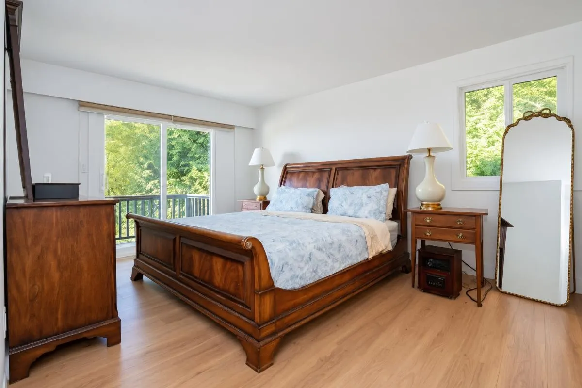 1115 Groveland Court