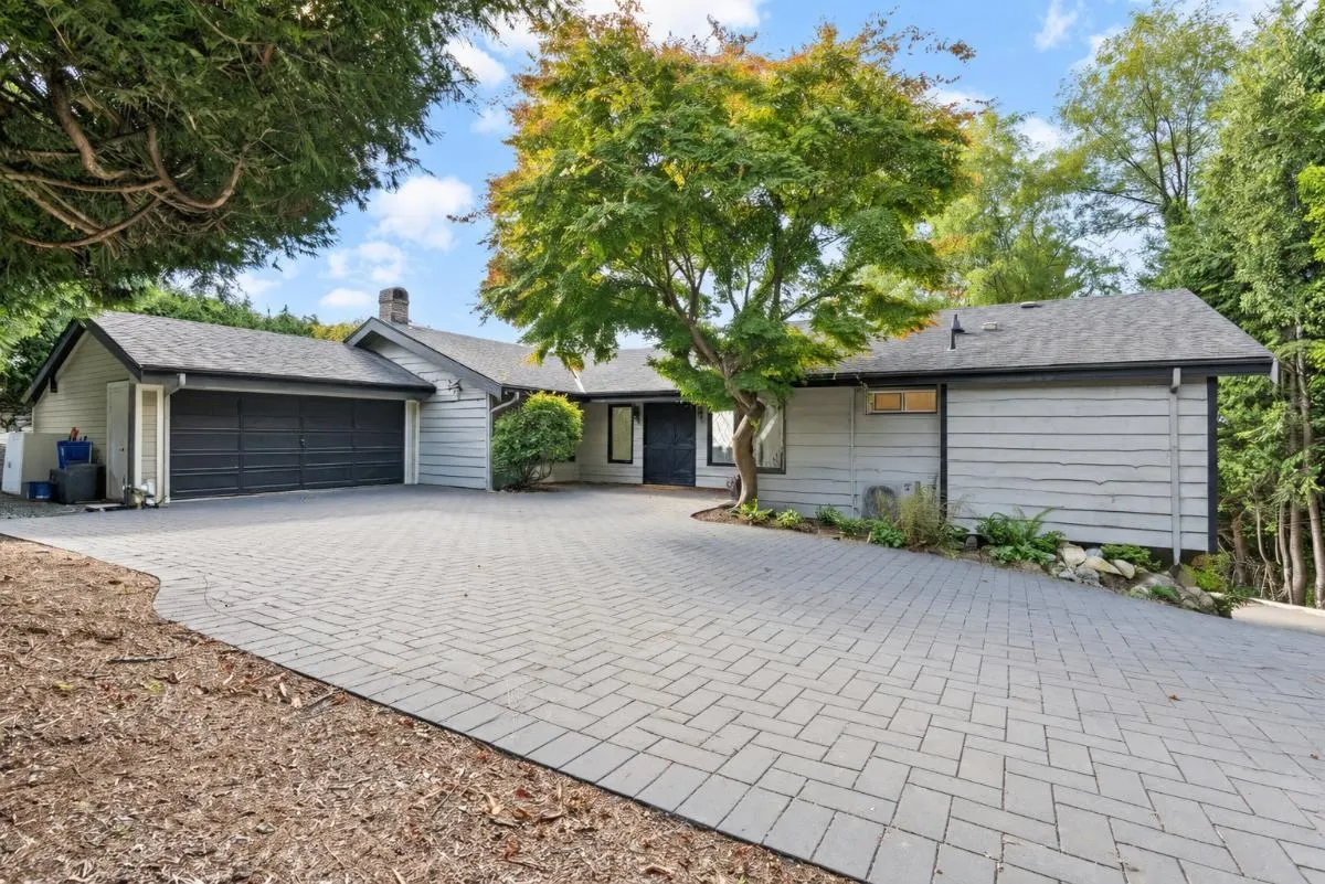1115 Groveland Court
