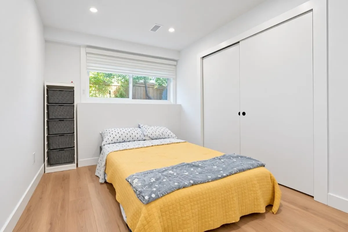 1115 Groveland Court
