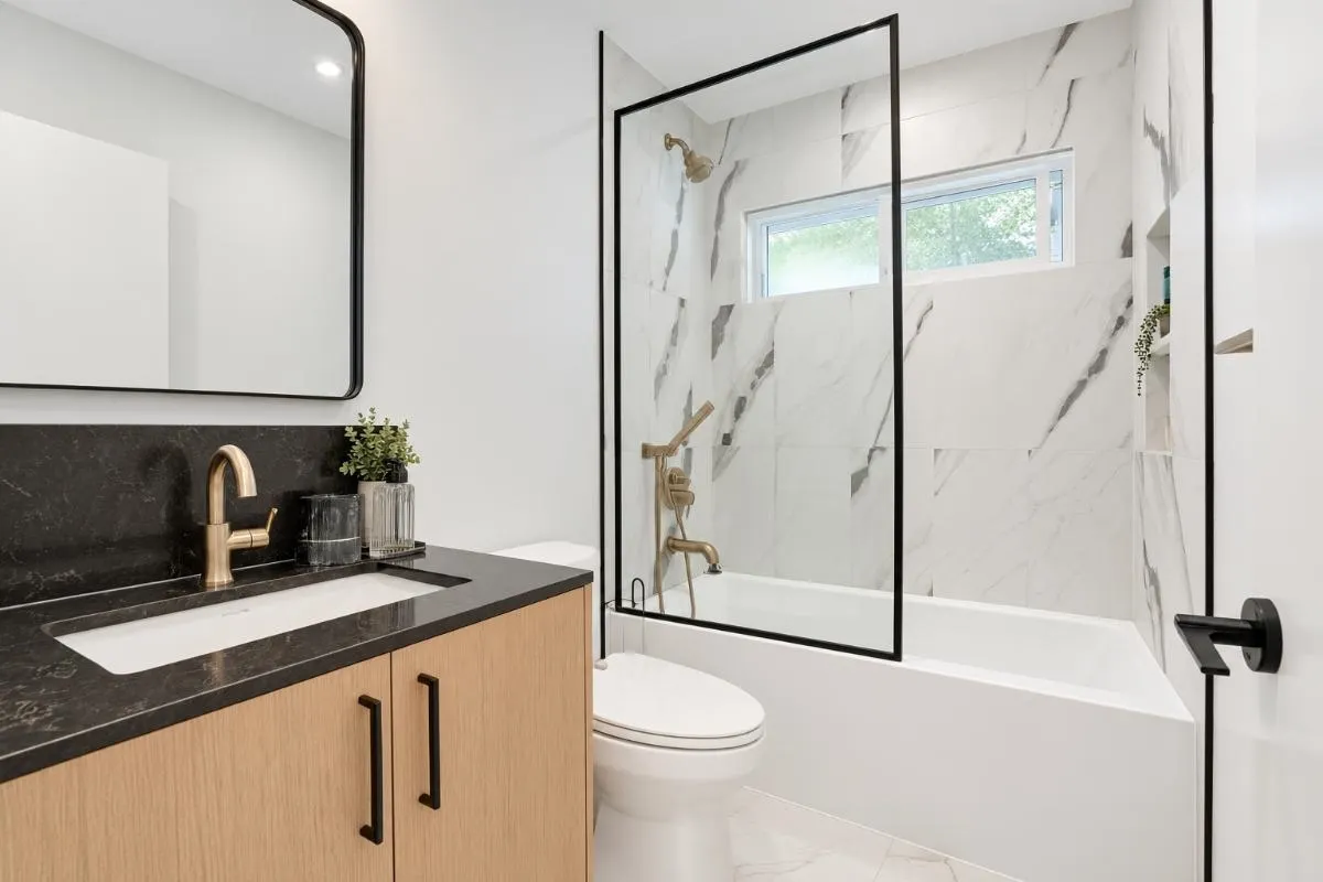 1115 Groveland Court