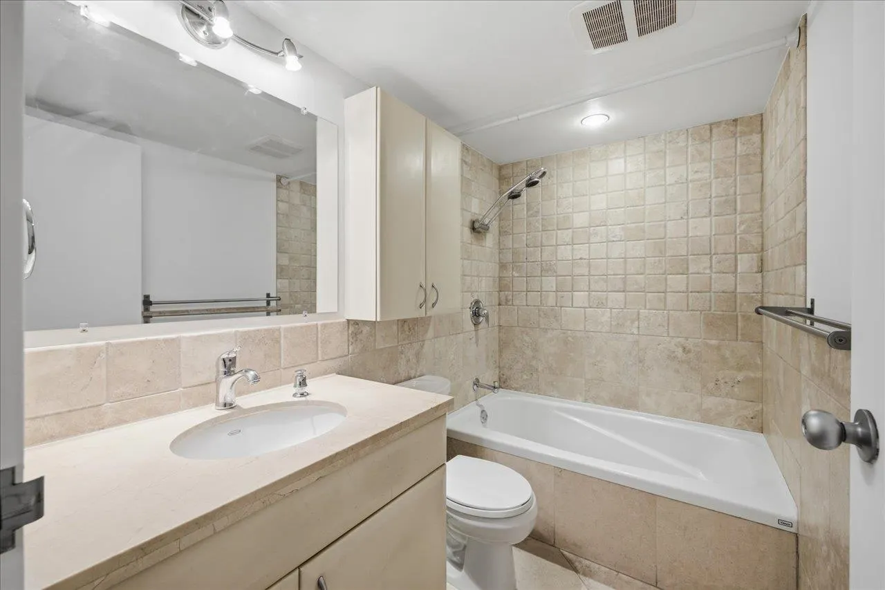 212 Forbes Avenue #202