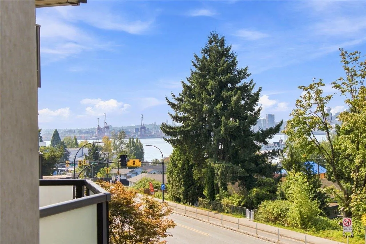 212 Forbes Avenue #202