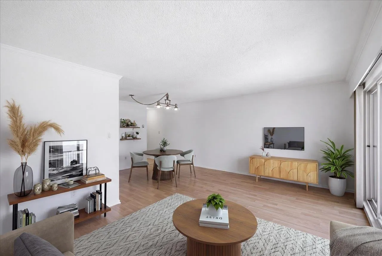 212 Forbes Avenue #202