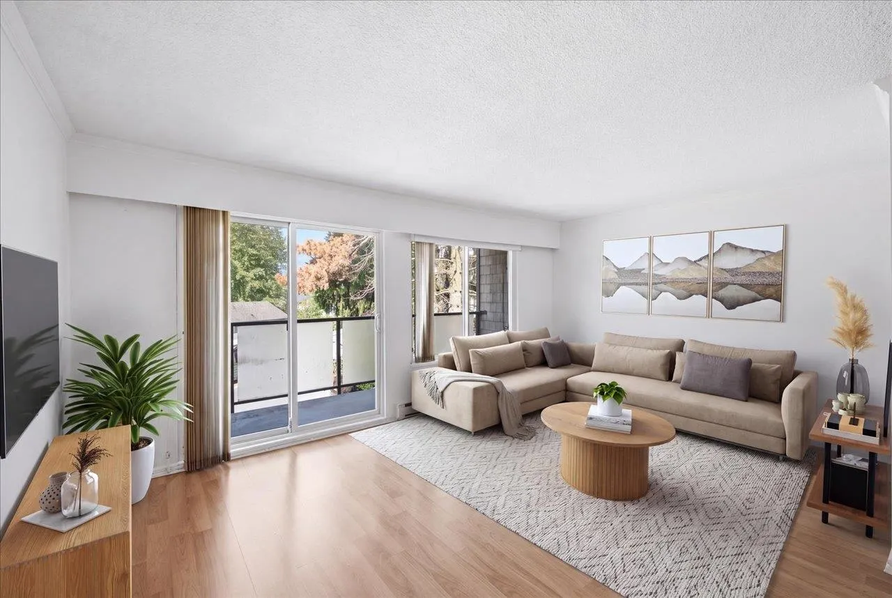 212 Forbes Avenue #202