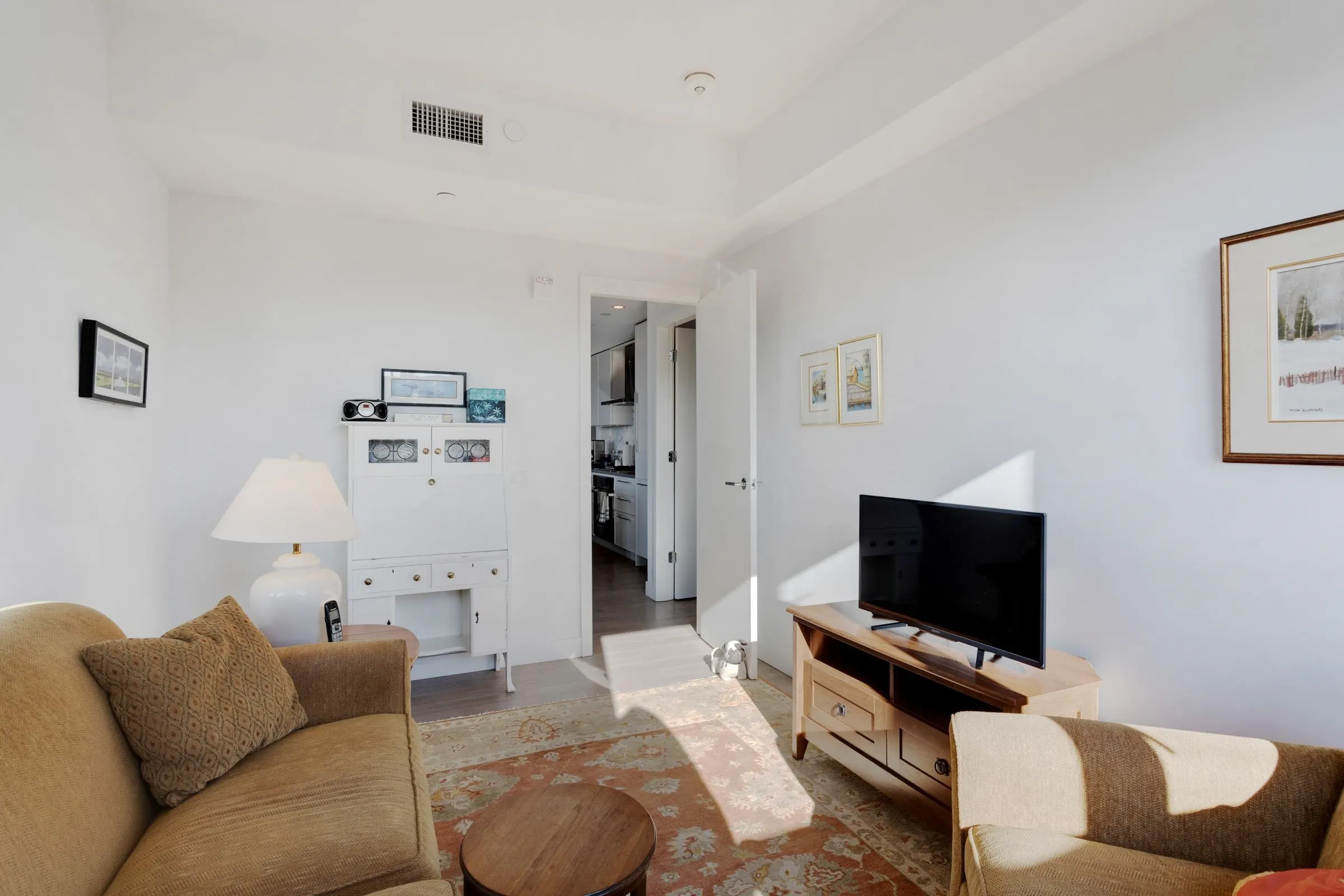 3220 Connaught Crescent #206
