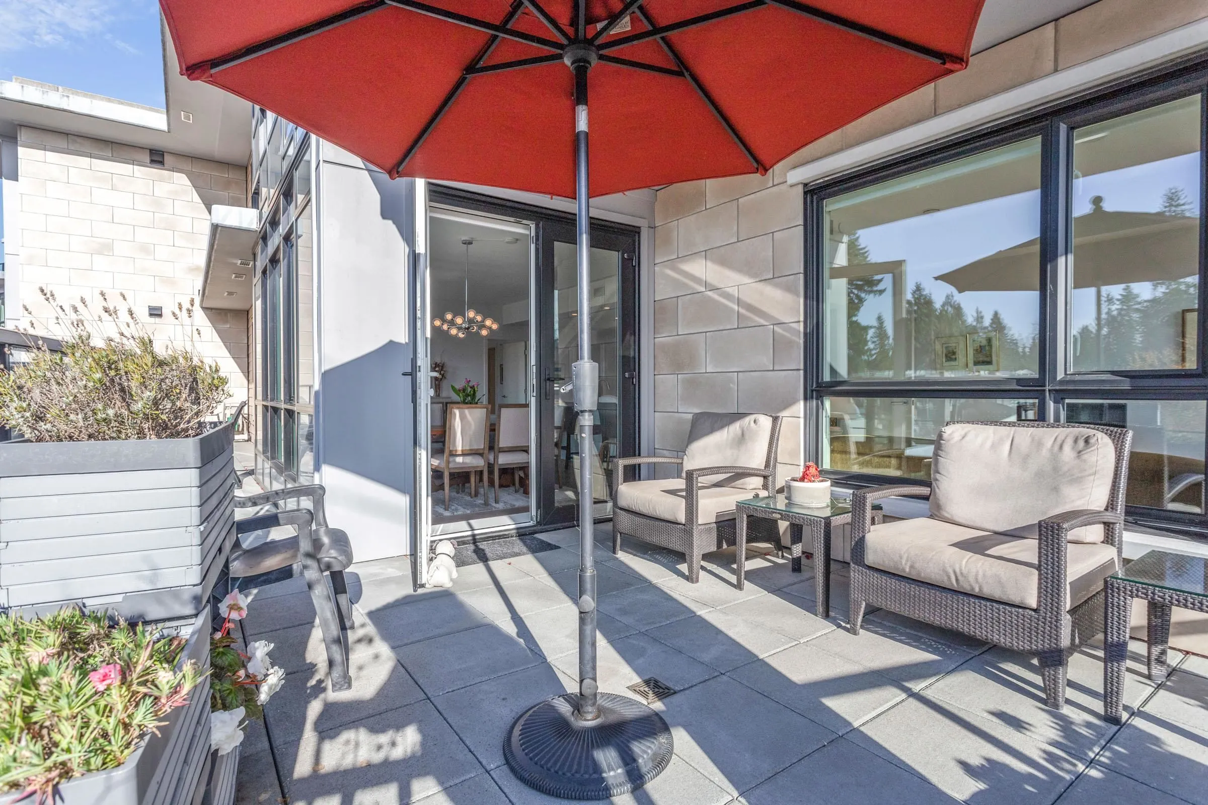 3220 Connaught Crescent #206