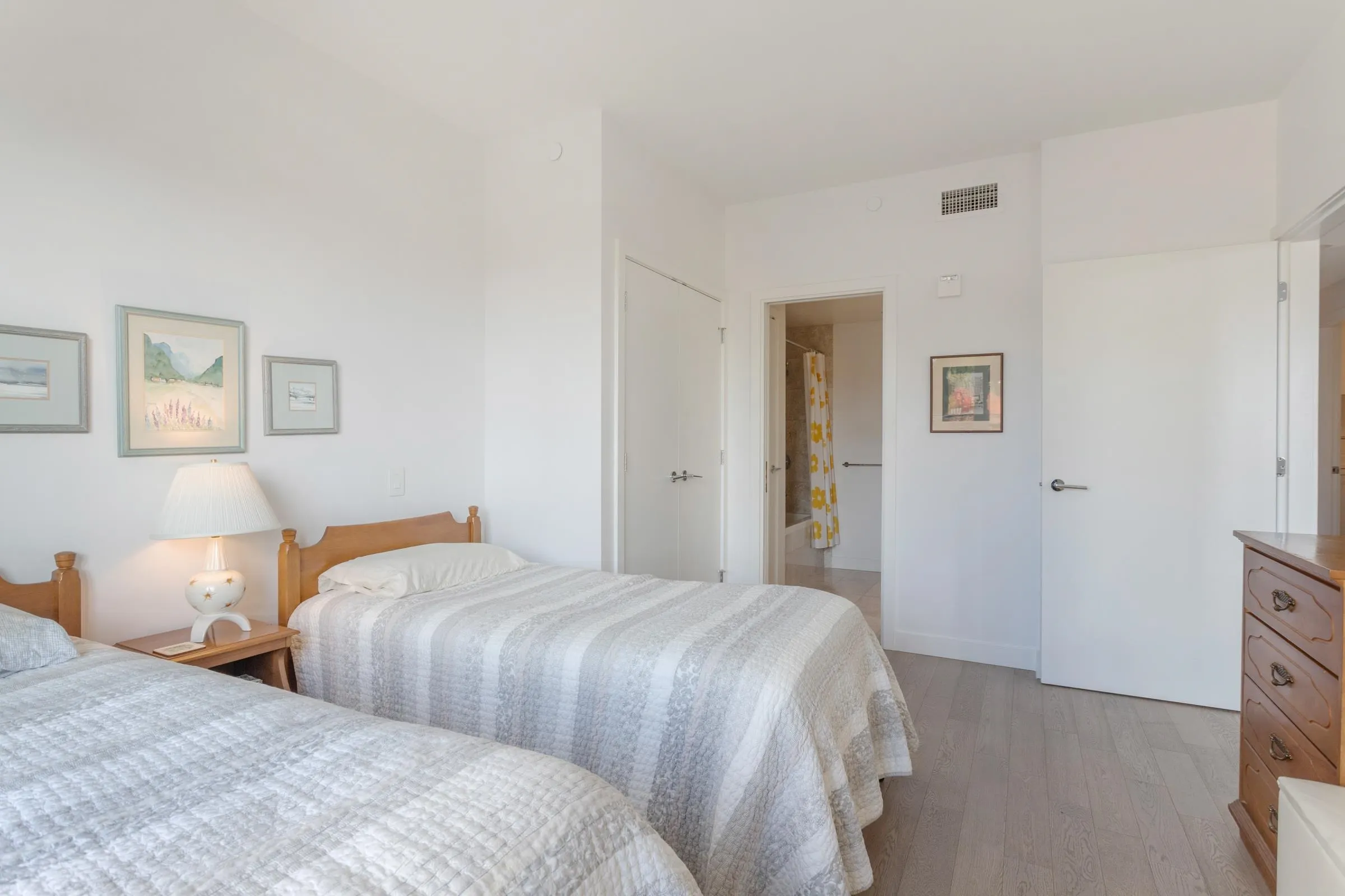 3220 Connaught Crescent #206