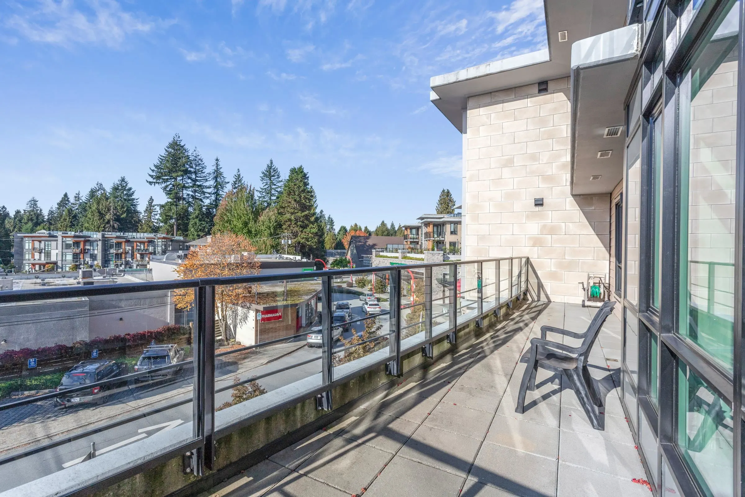 3220 Connaught Crescent #206