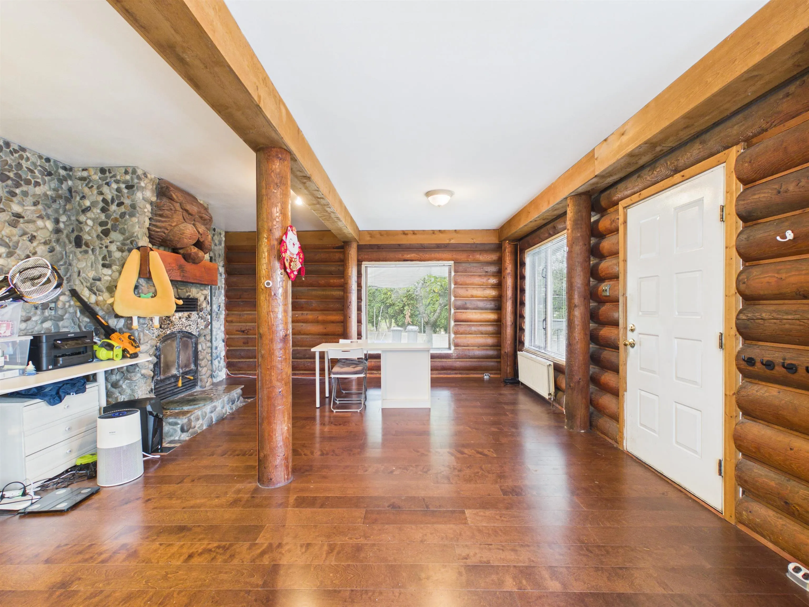2035 Craigen Avenue