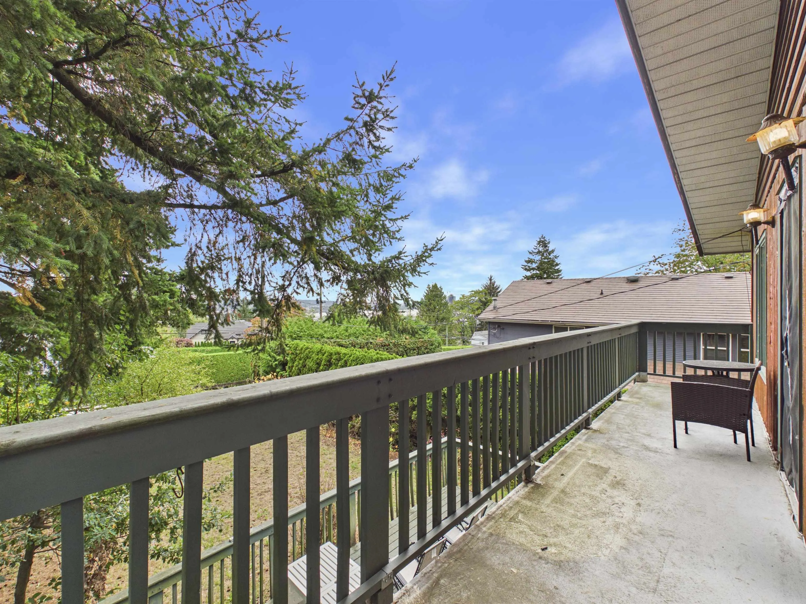 2035 Craigen Avenue