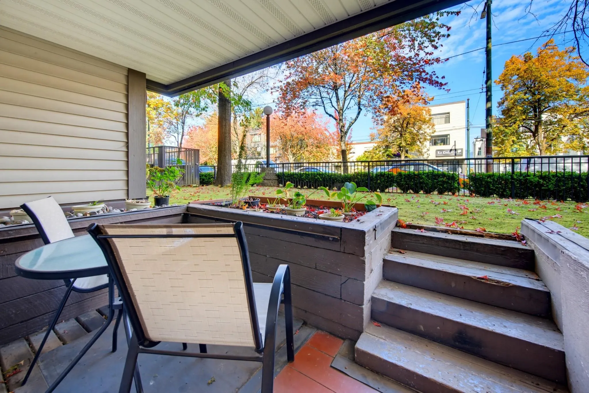 1040 E Broadway #101