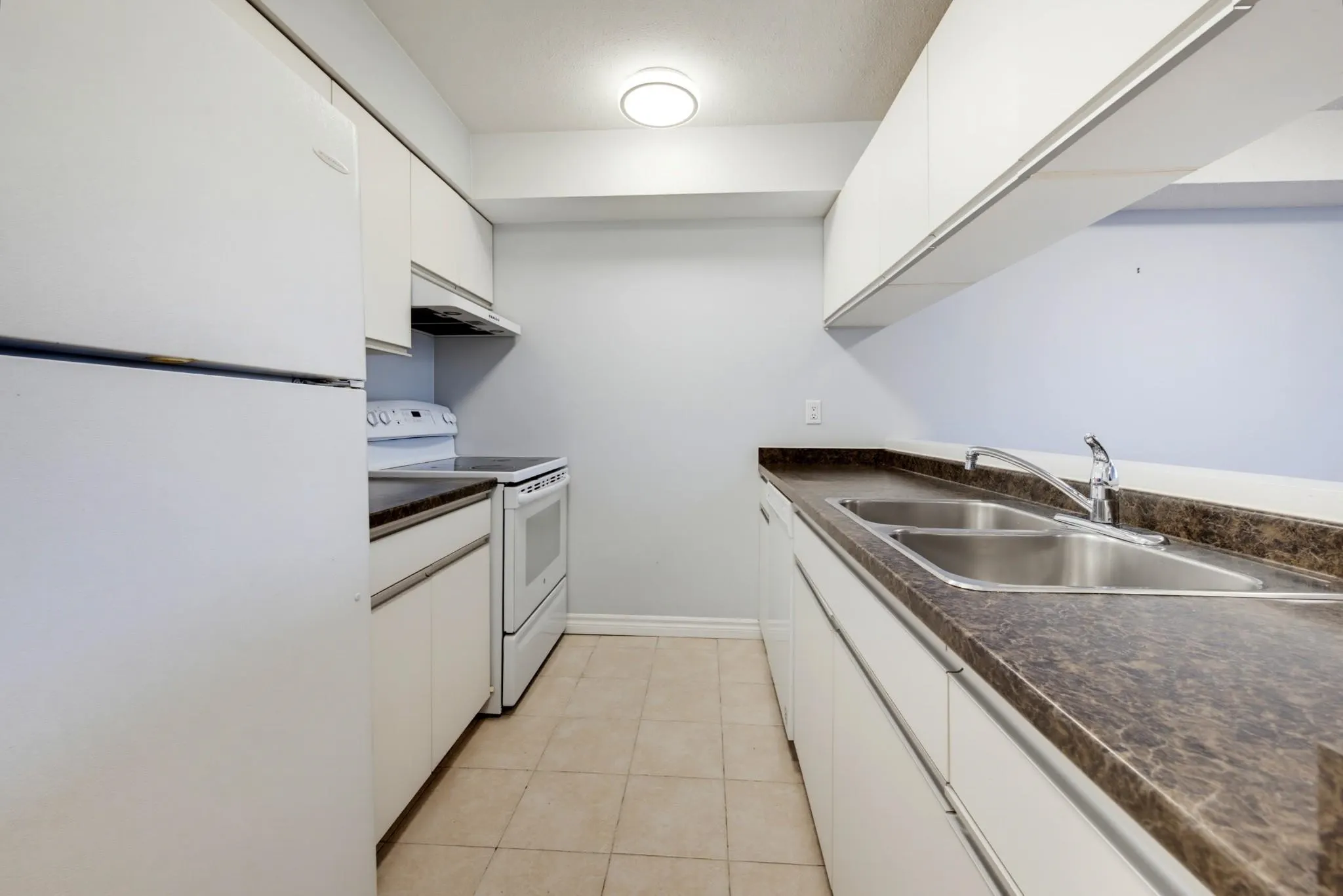 1040 E Broadway #101