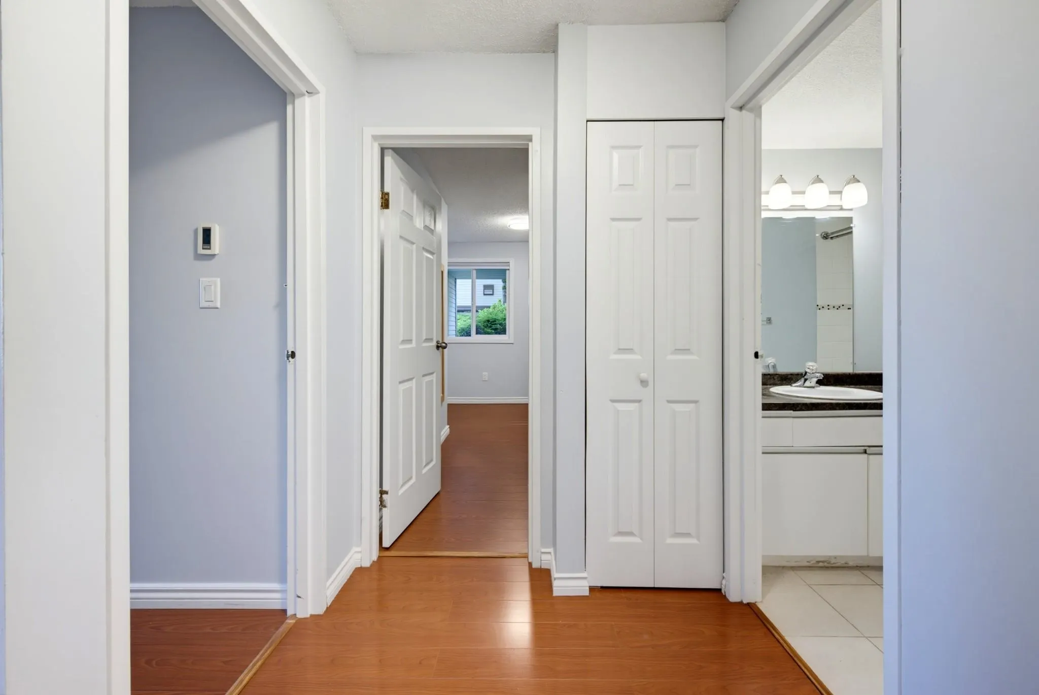 1040 E Broadway #101