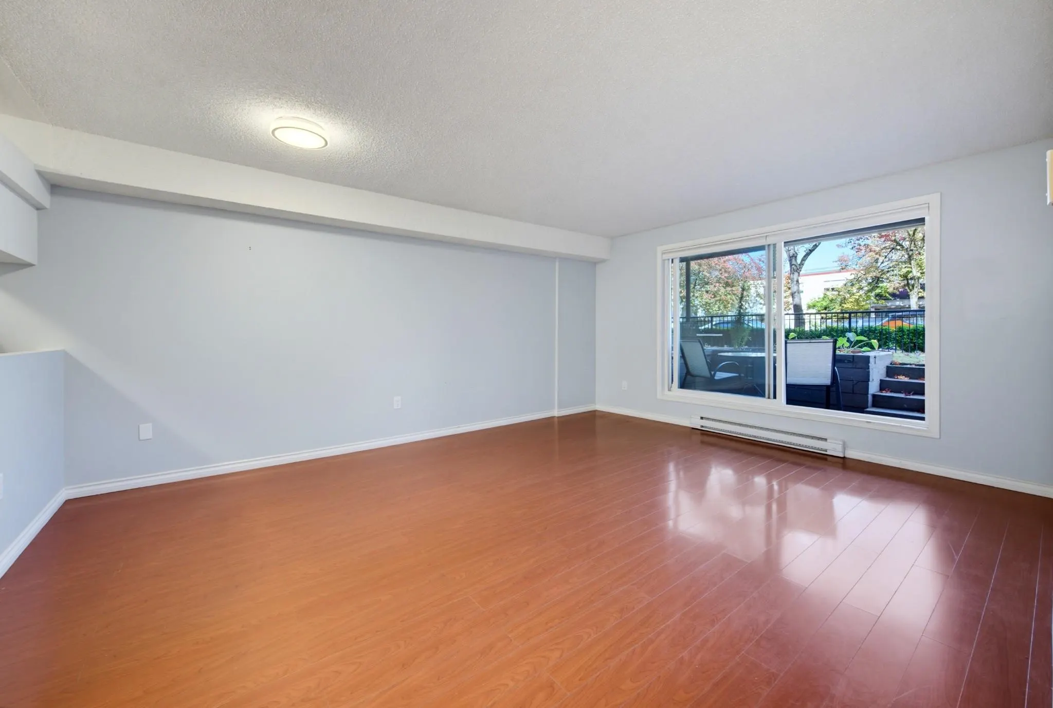 1040 E Broadway #101