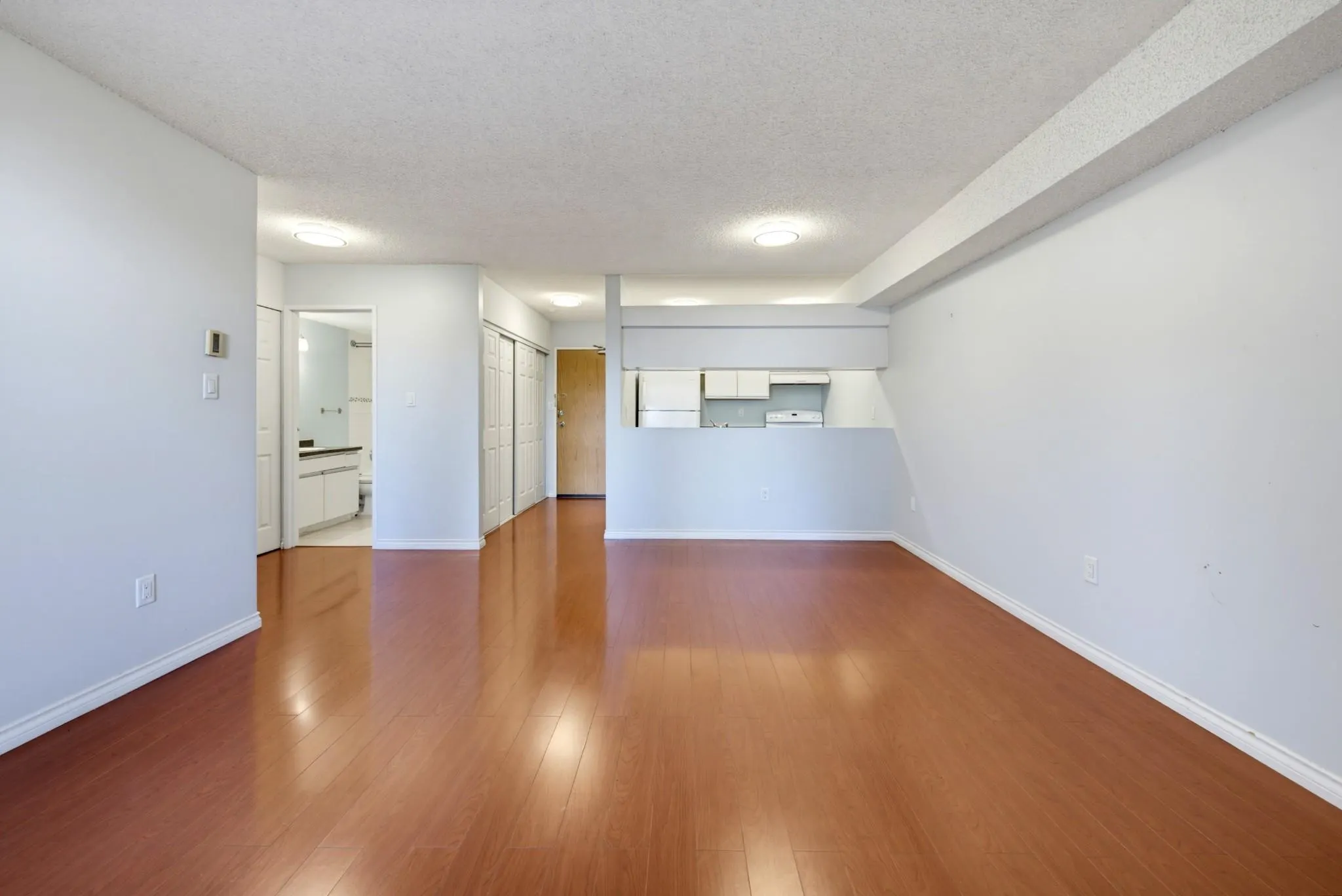 1040 E Broadway #101