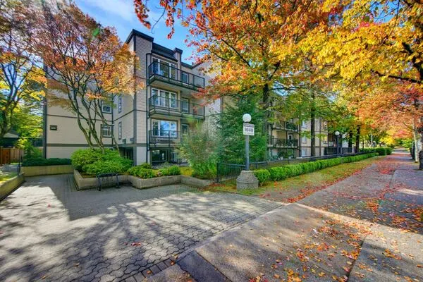 1040 E Broadway #101