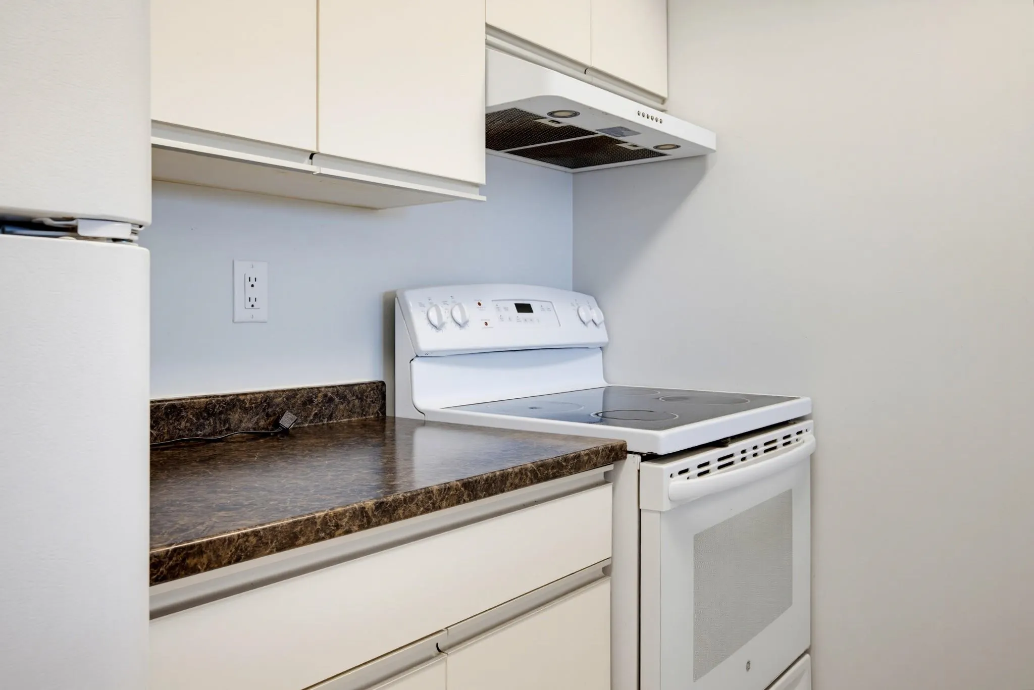 1040 E Broadway #101