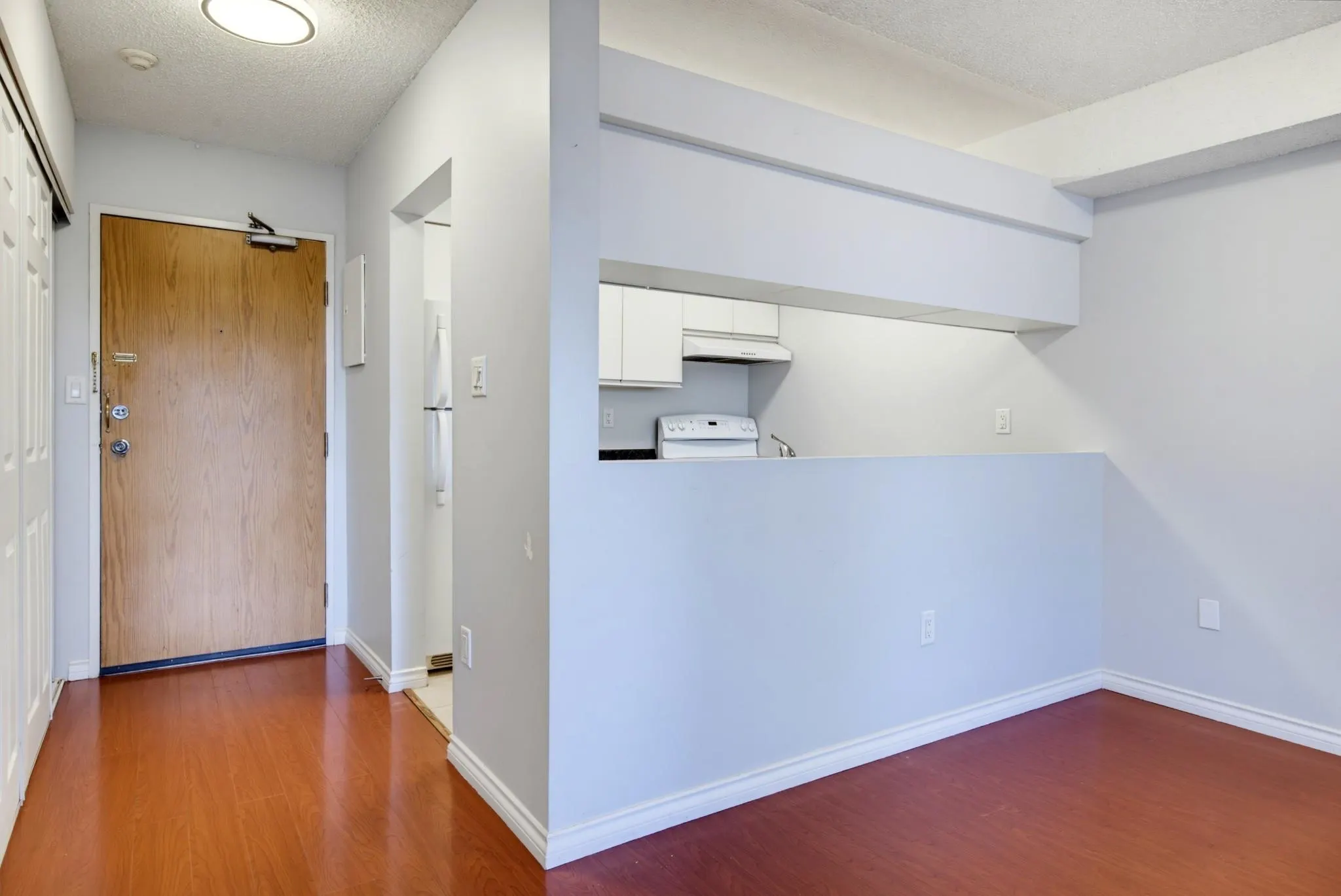 1040 E Broadway #101