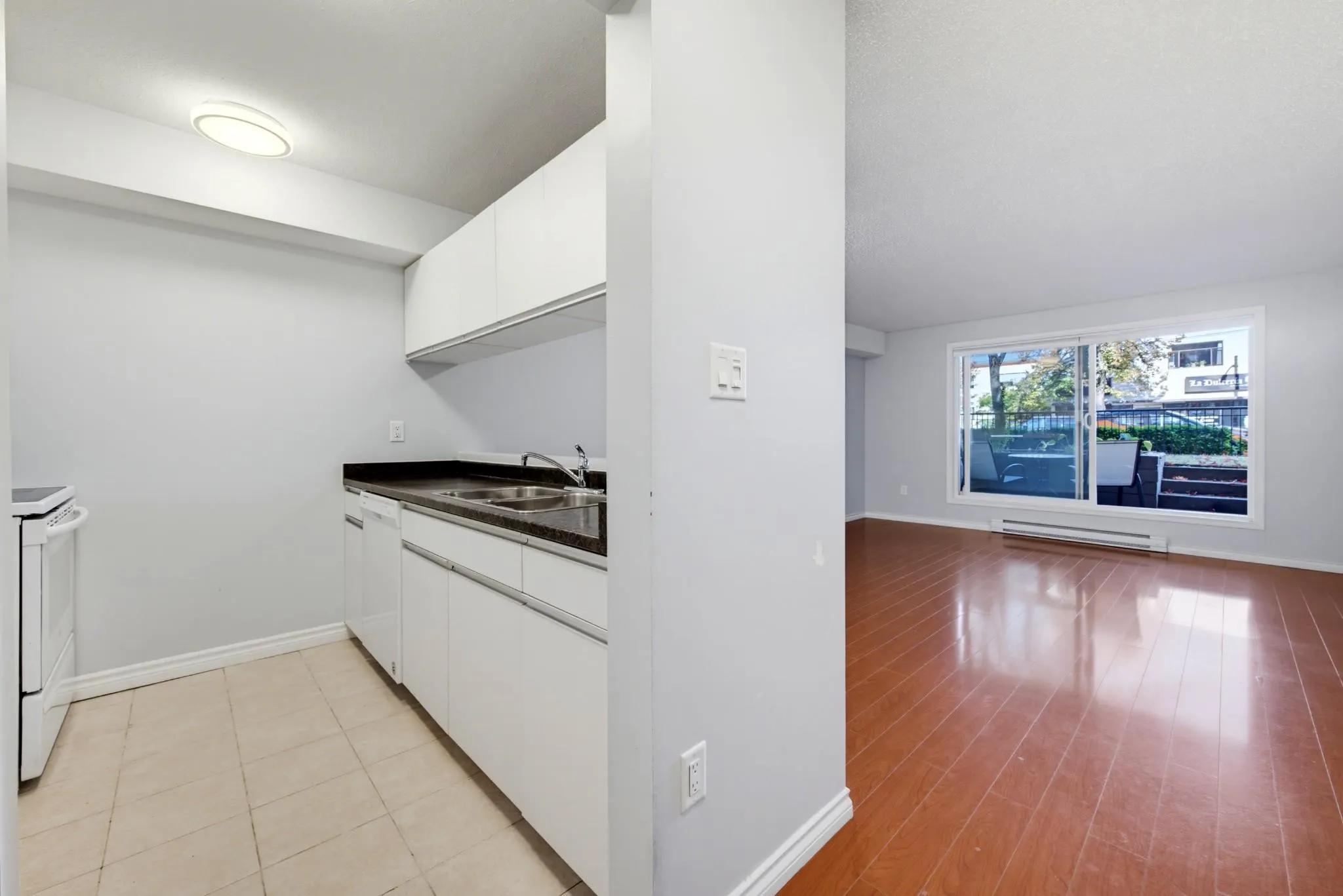 1040 E Broadway #101