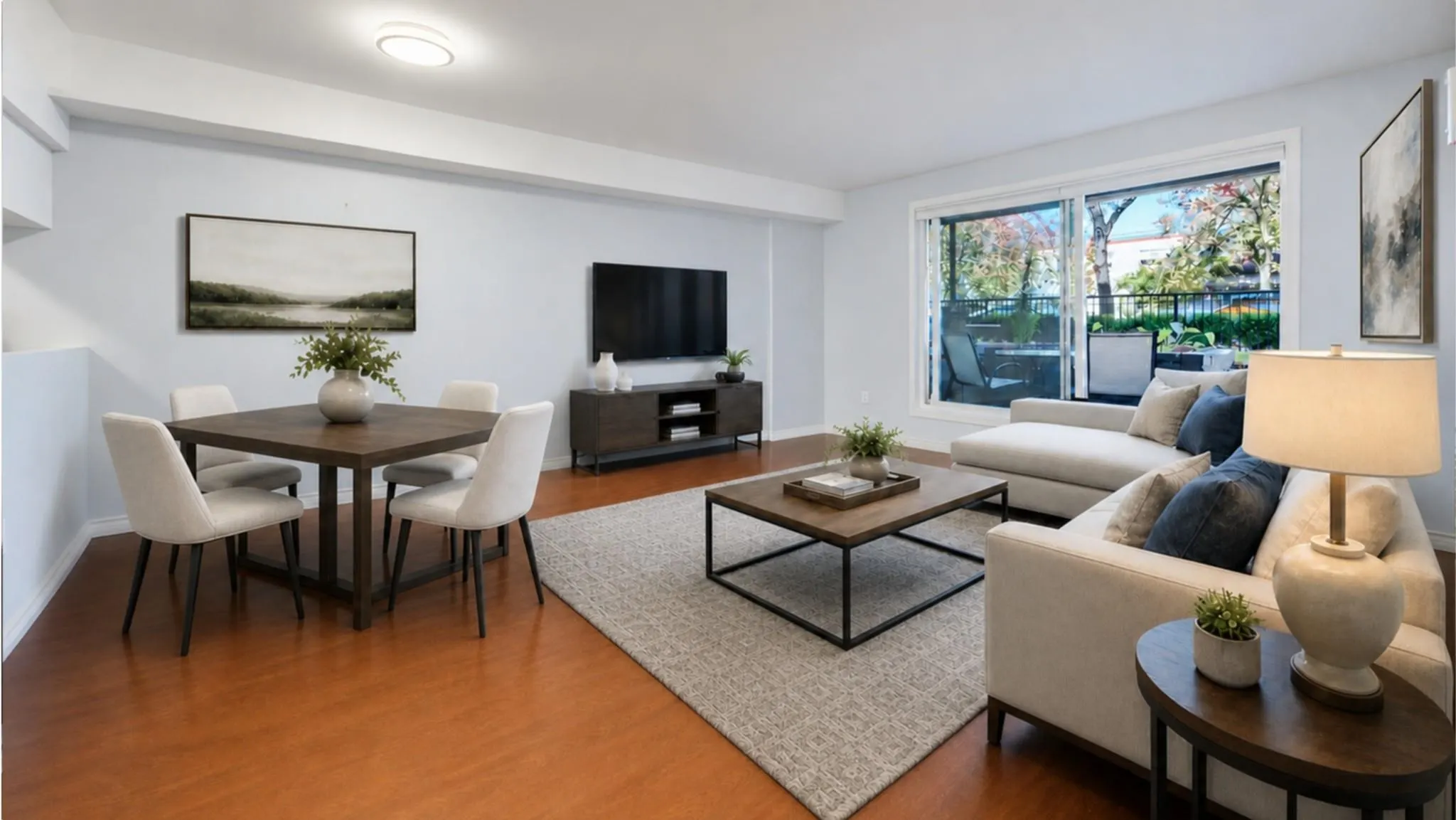 1040 E Broadway #101
