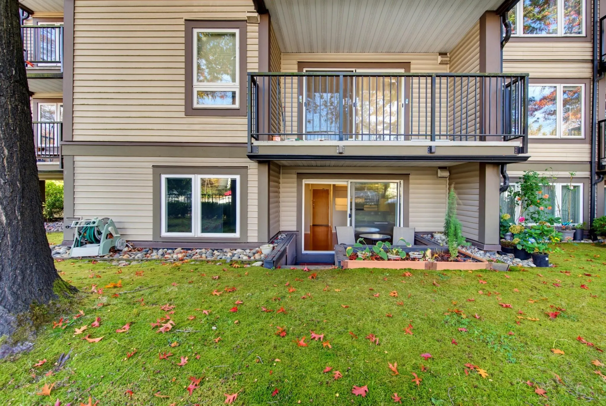 1040 E Broadway #101