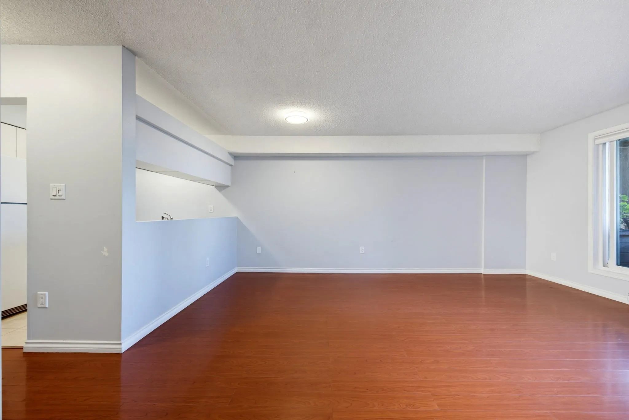 1040 E Broadway #101