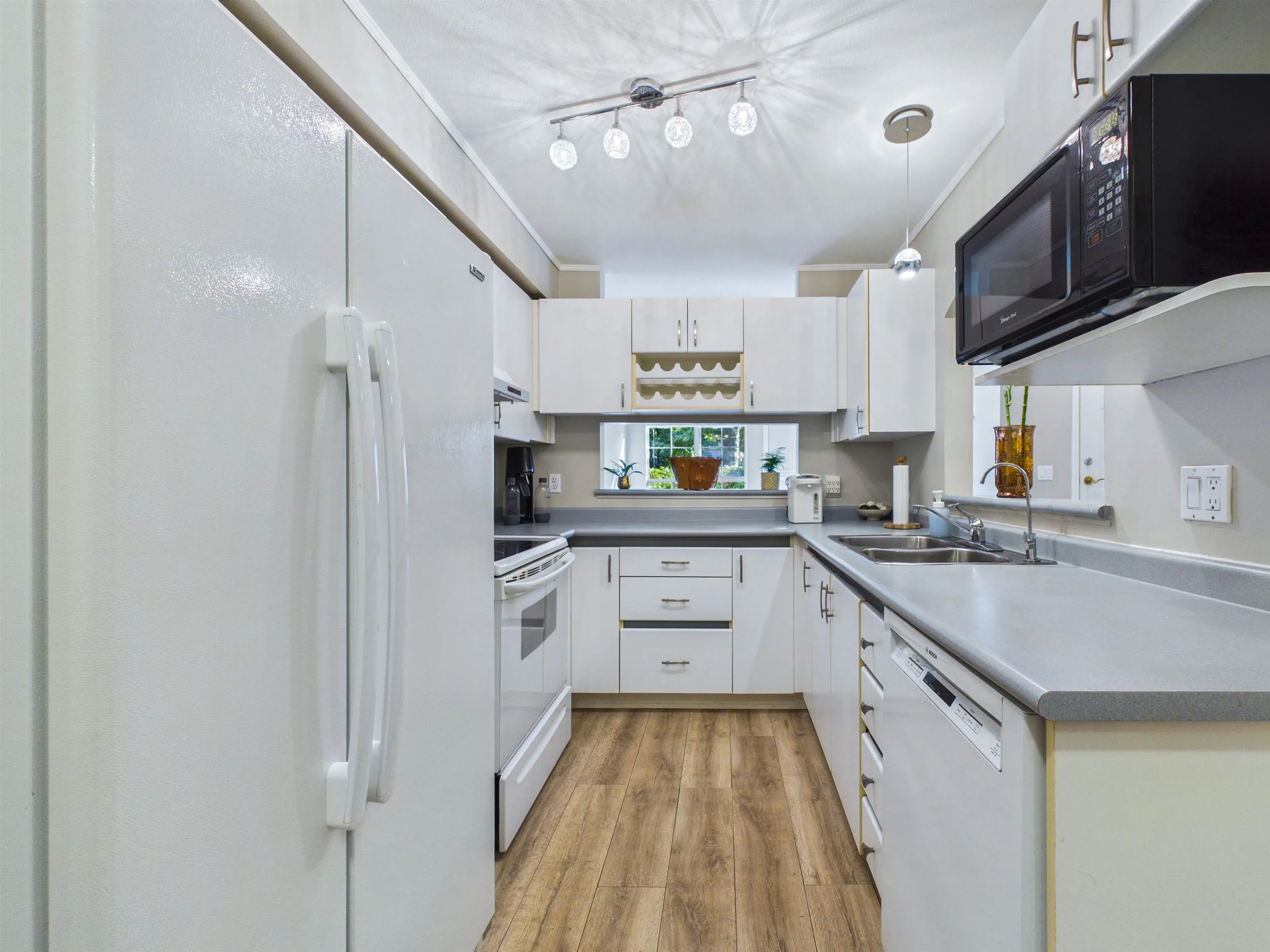 2990 Princess Crescent #111