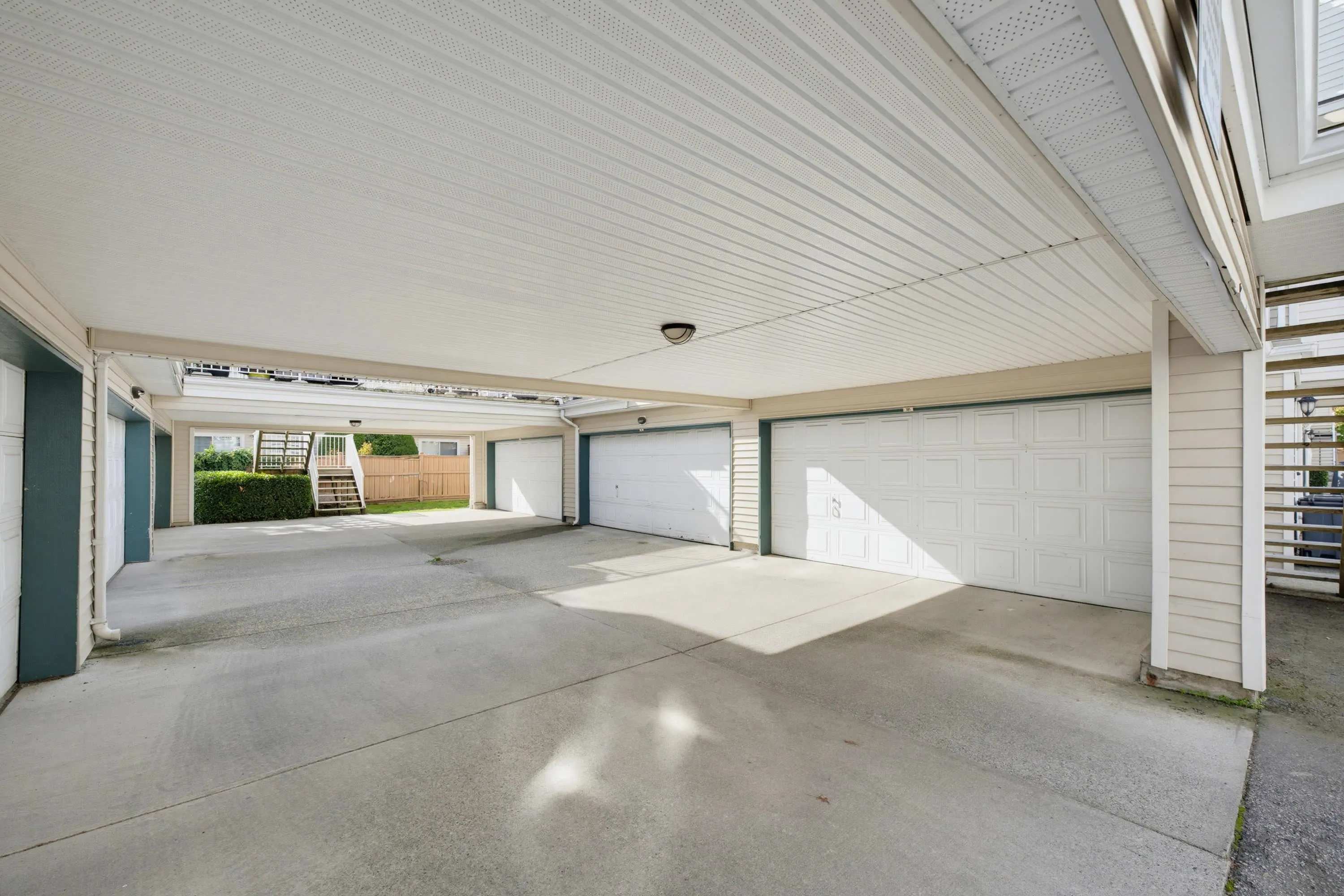 10077 156 Street #183