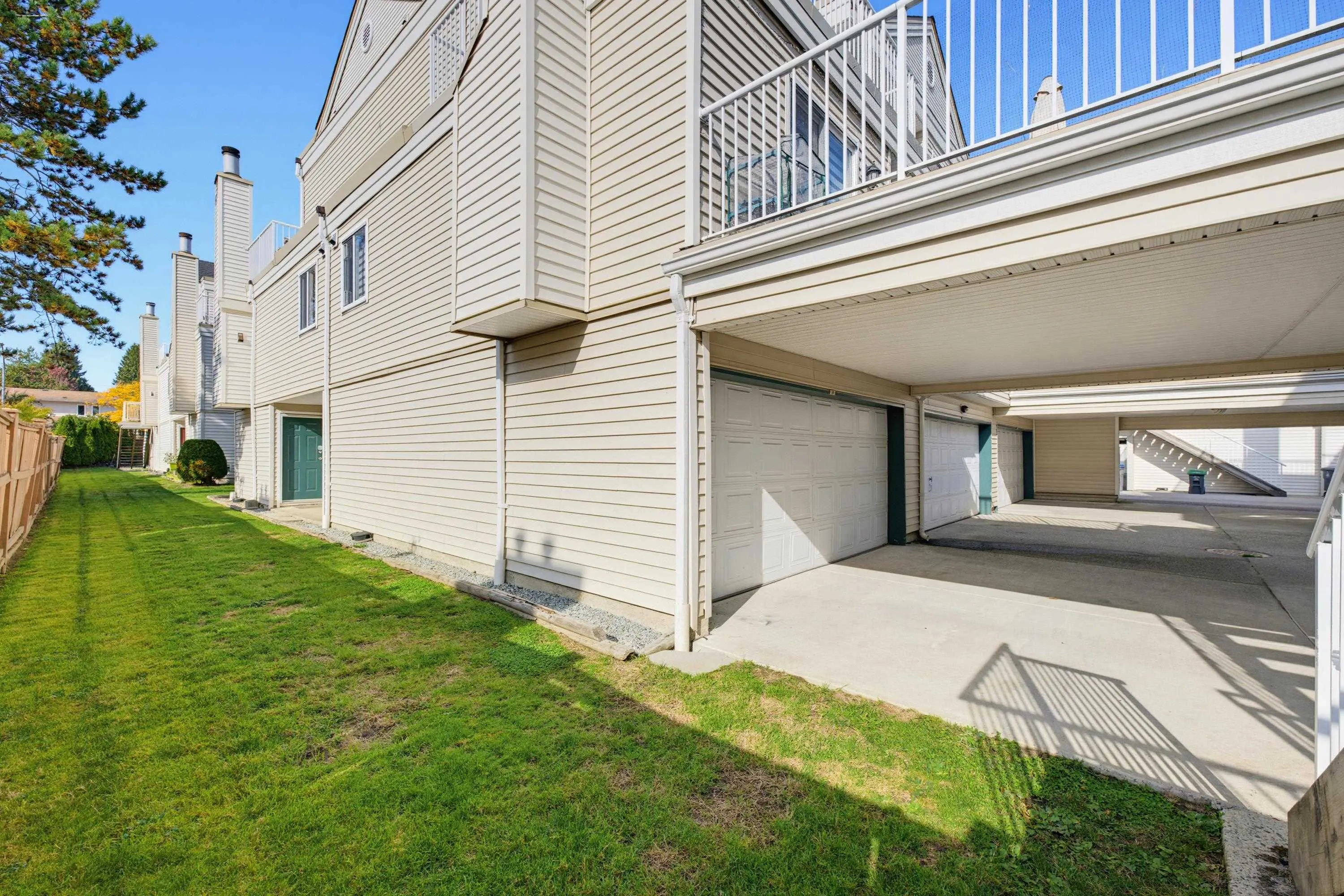 10077 156 Street #183