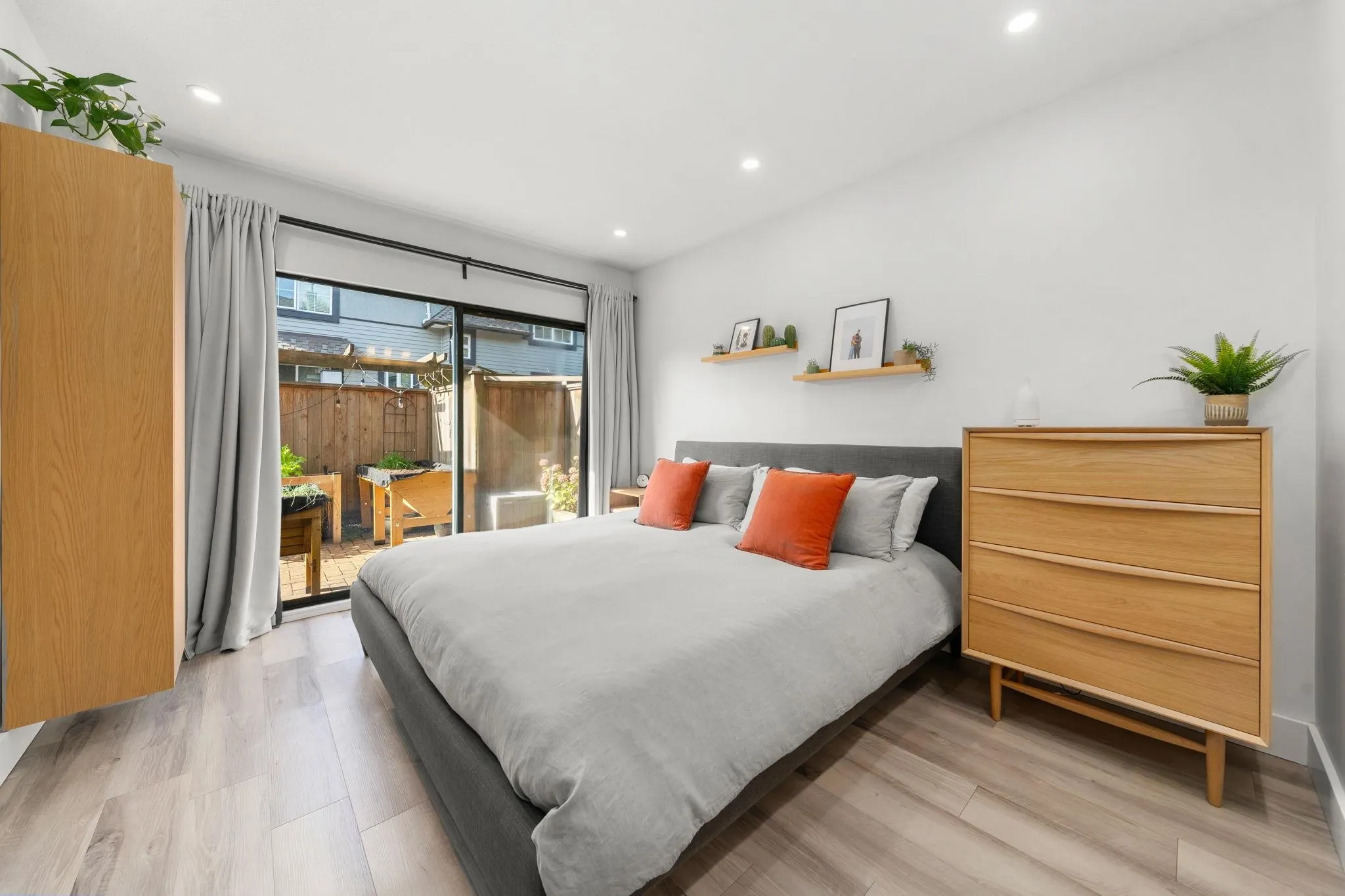 2133 St George's Avenue #19