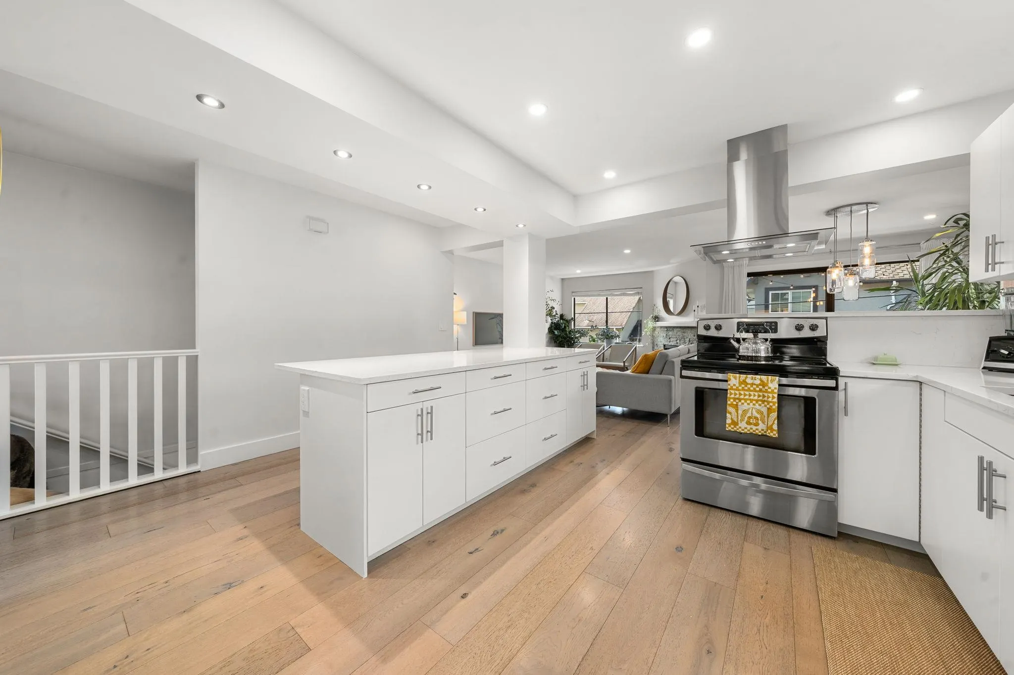 2133 St George's Avenue #19