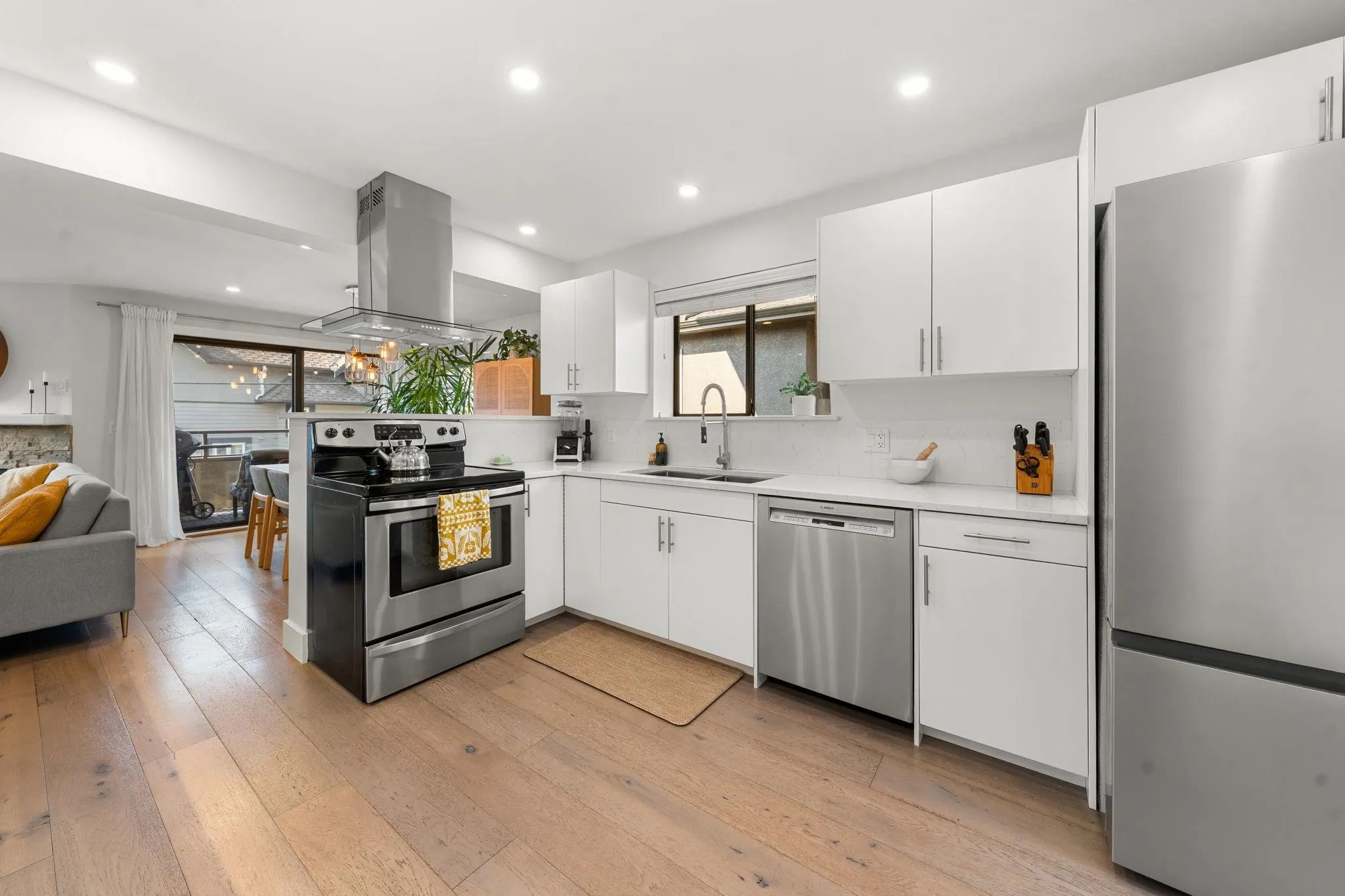 2133 St George's Avenue #19