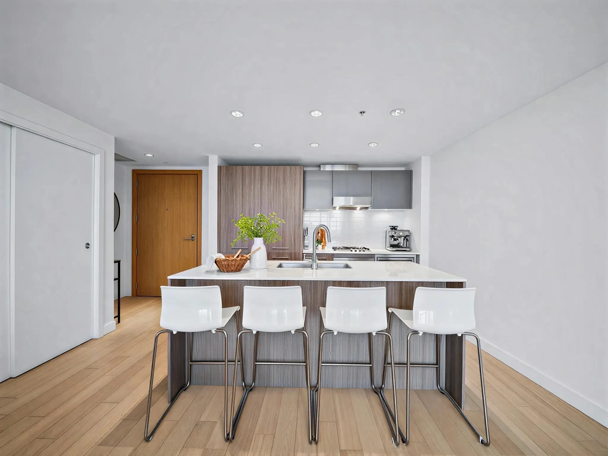 4638 Gladstone Street #1005