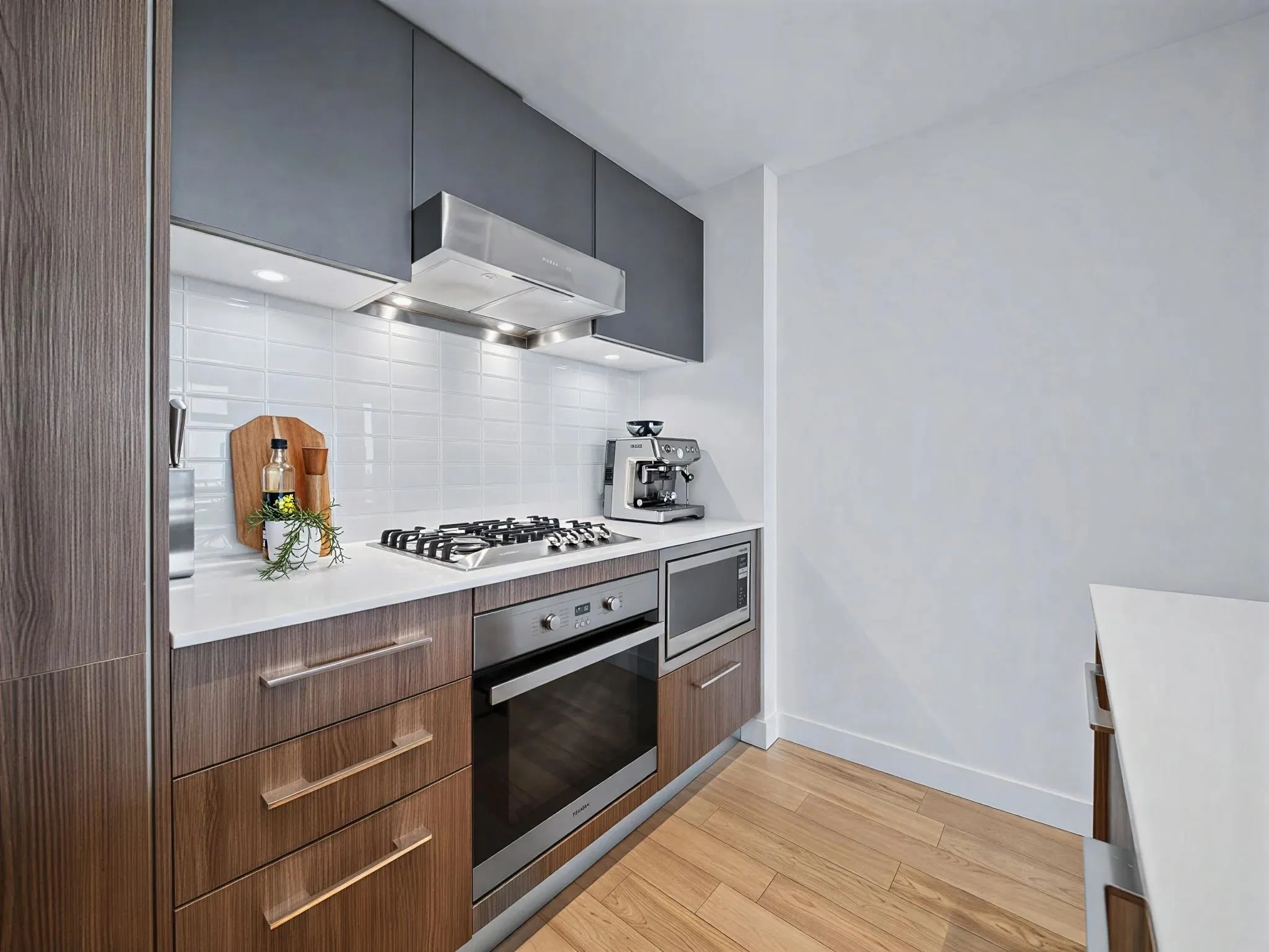 4638 Gladstone Street #1005