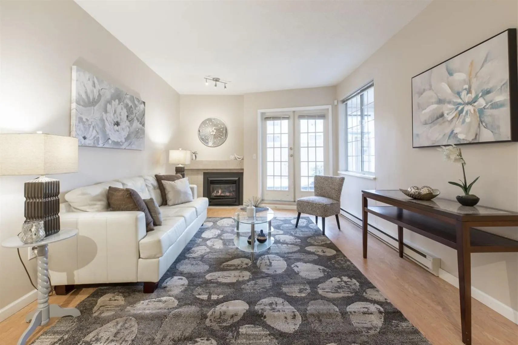 125 W 18th Street #106