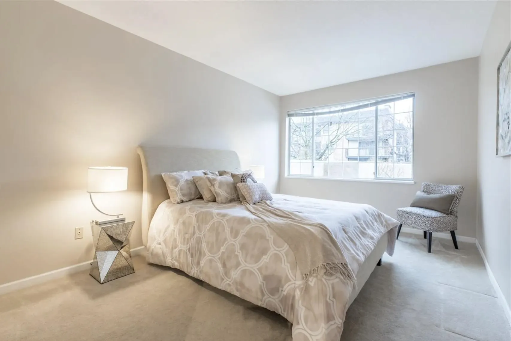 125 W 18th Street #106