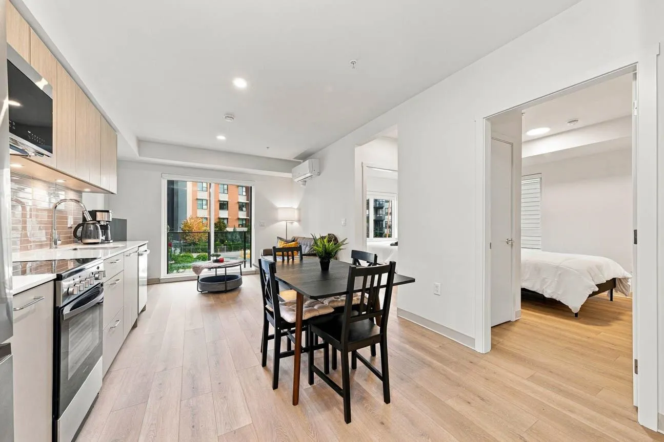 1529 Oxford #225