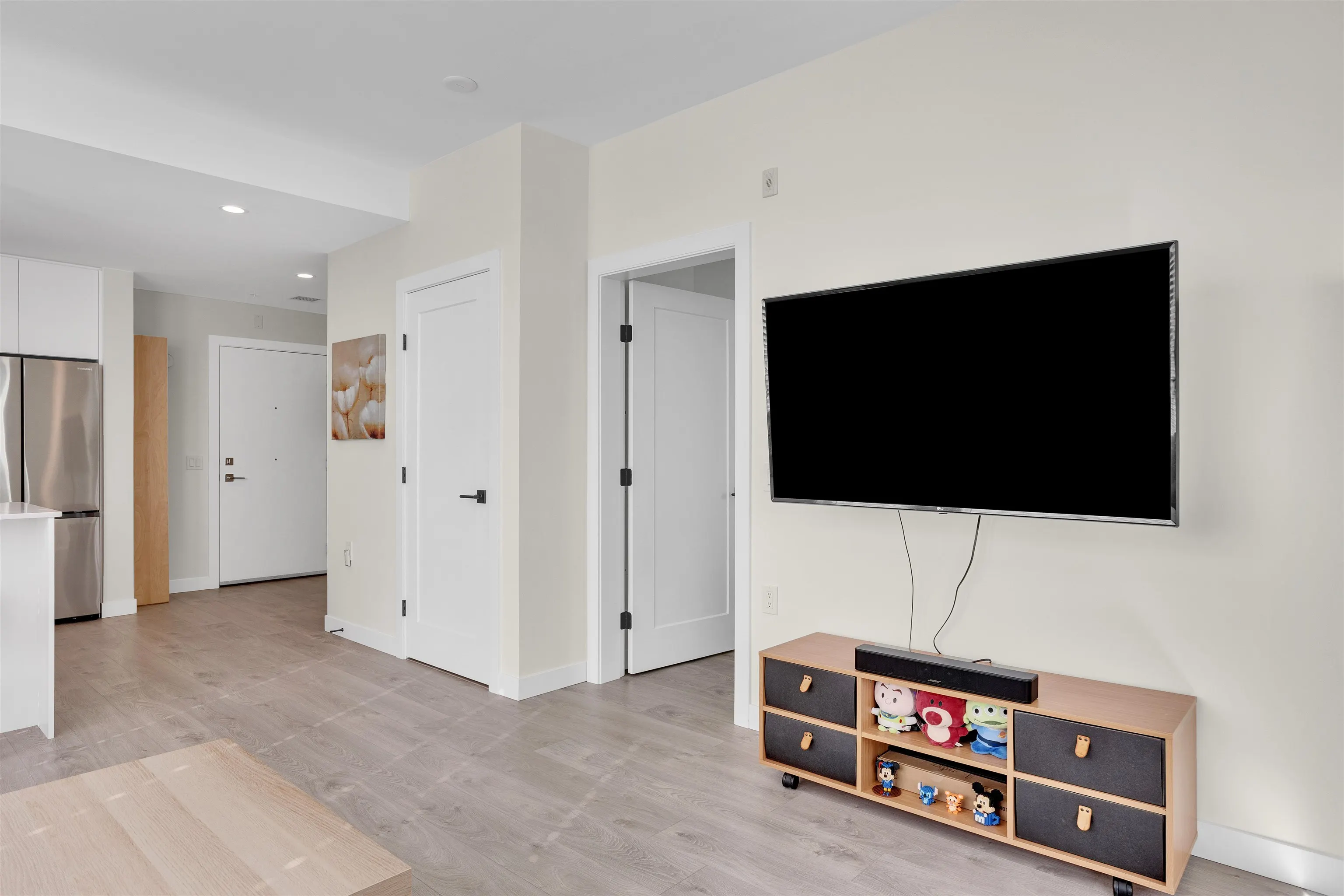 8379 201 Street #606