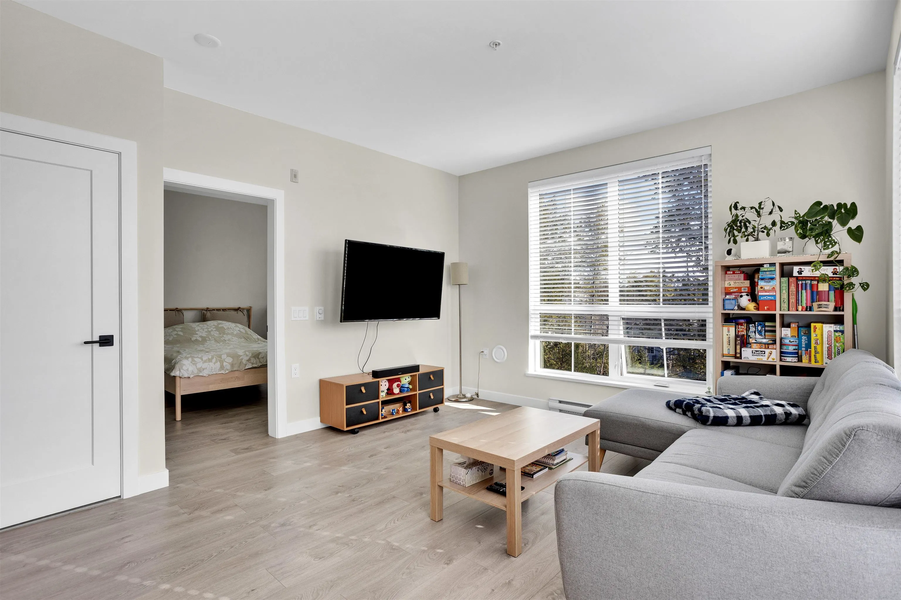 8379 201 Street #606