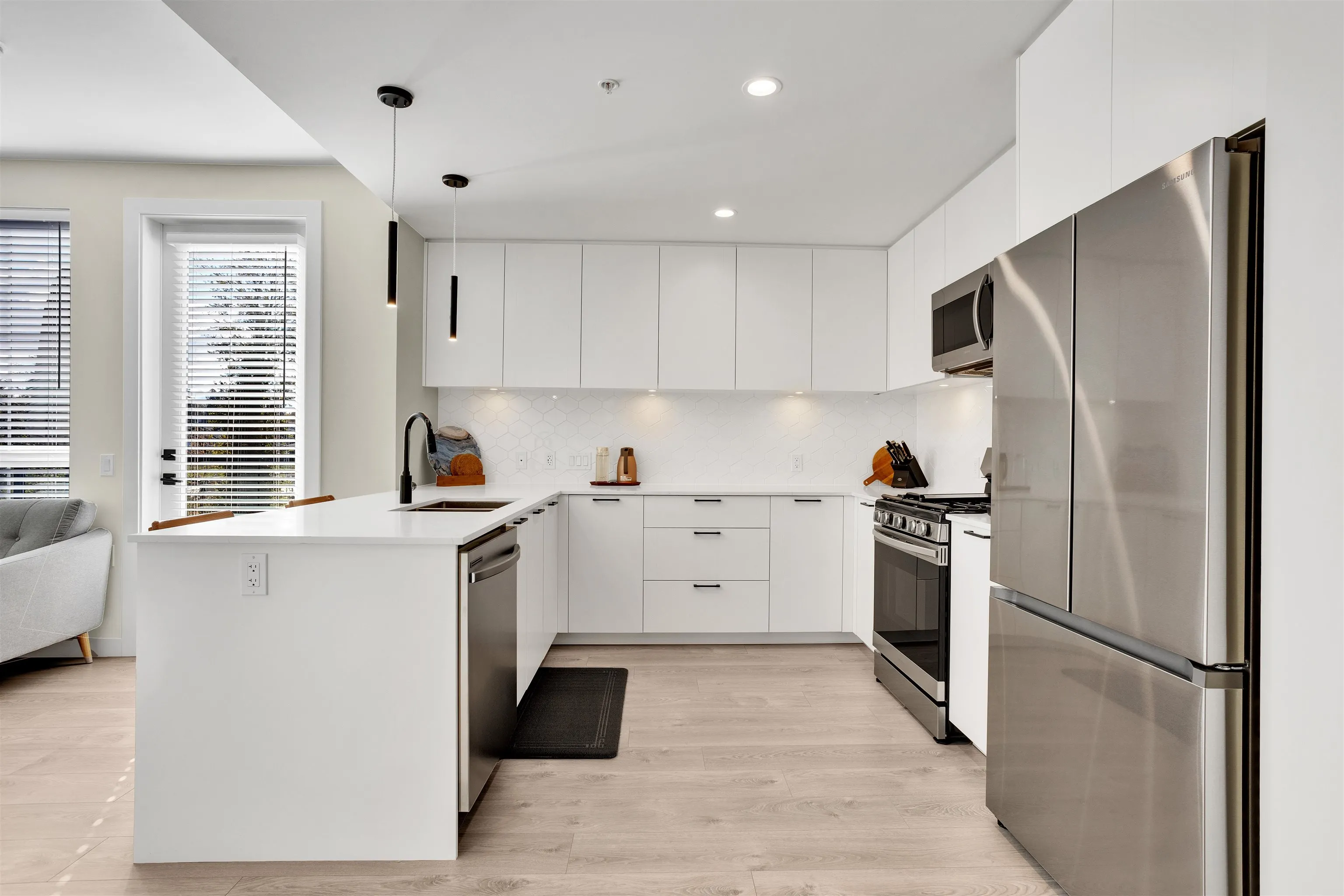 8379 201 Street #606