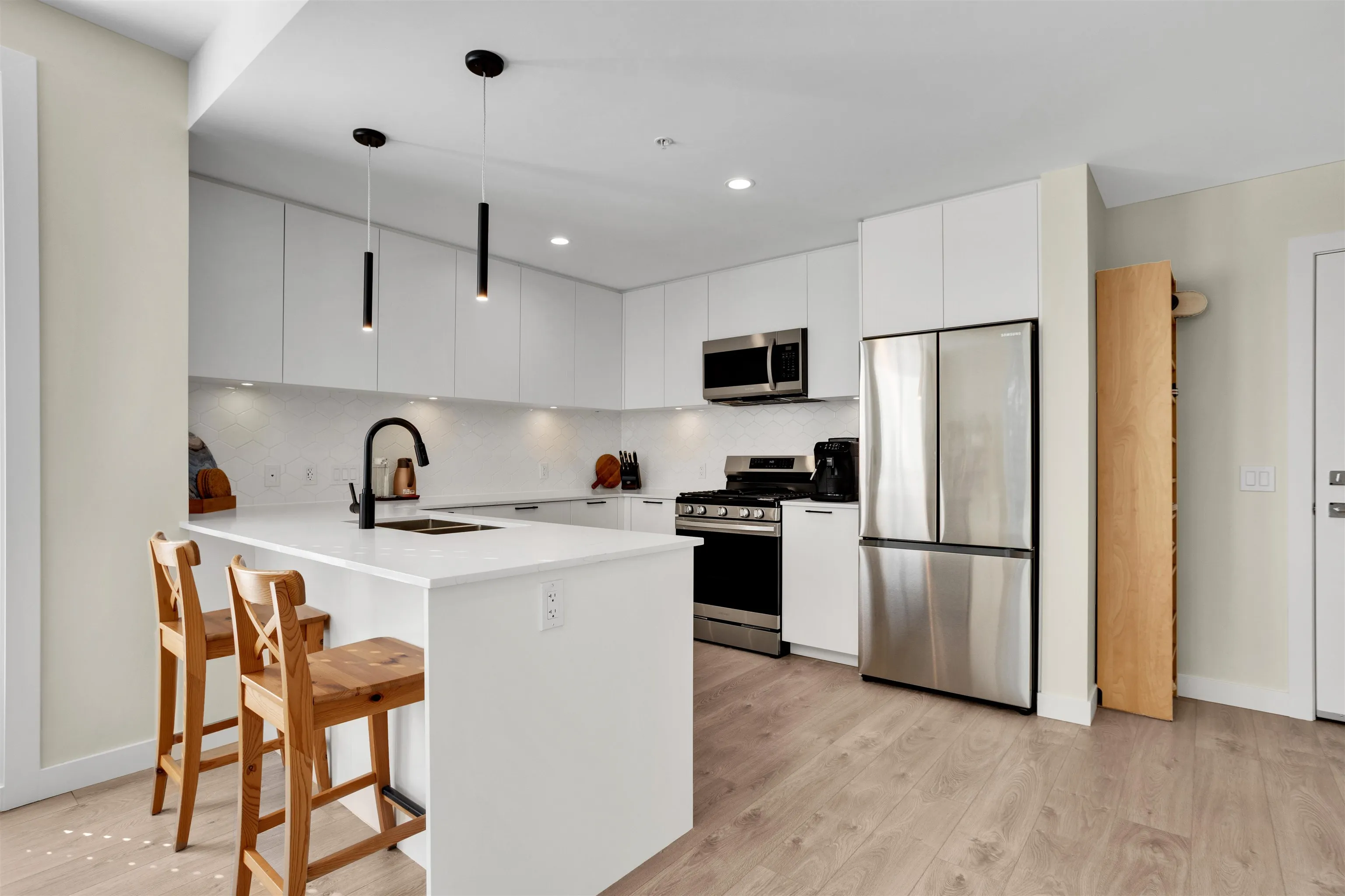 8379 201 Street #606