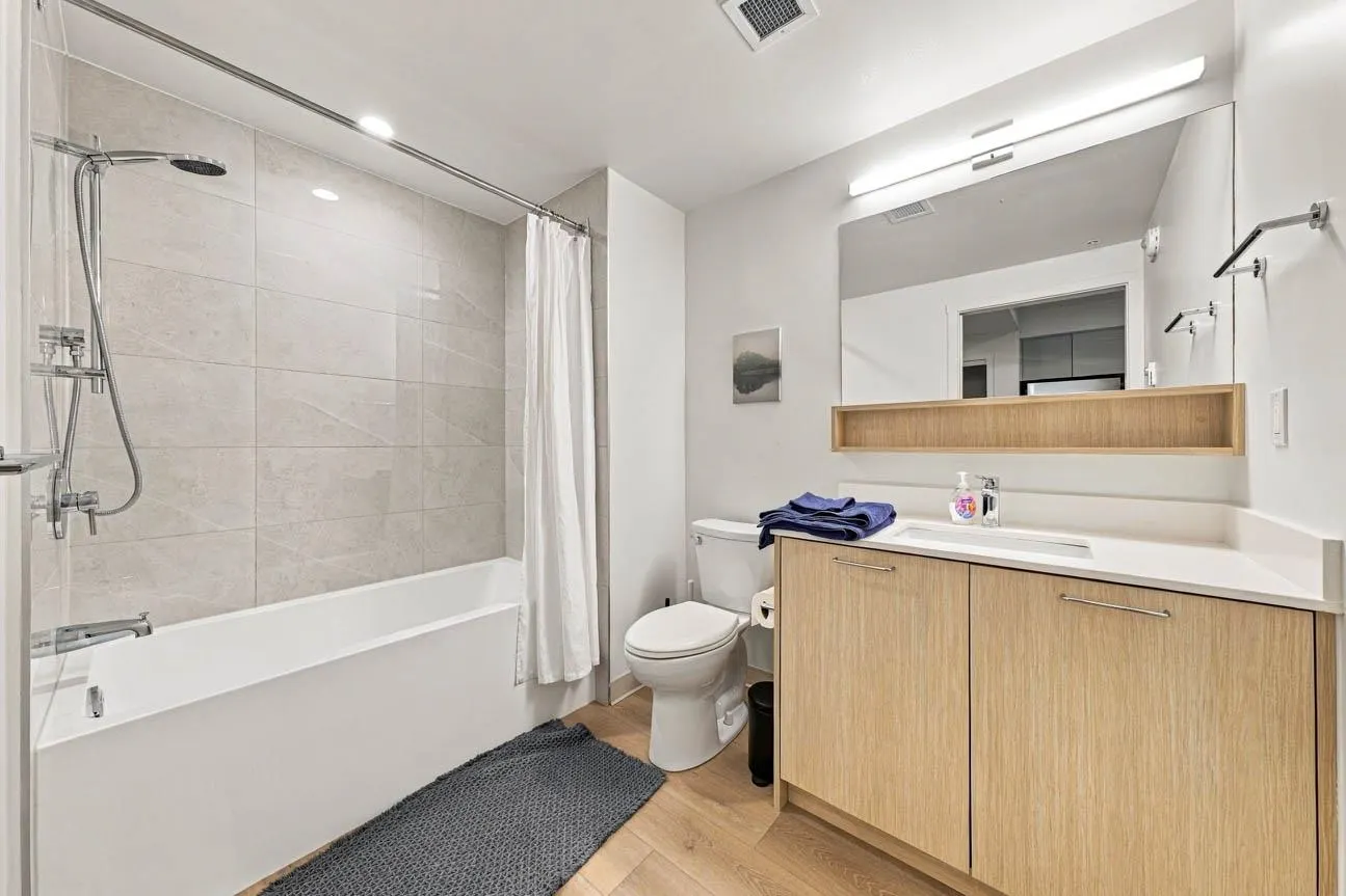 1529 Oxford #213