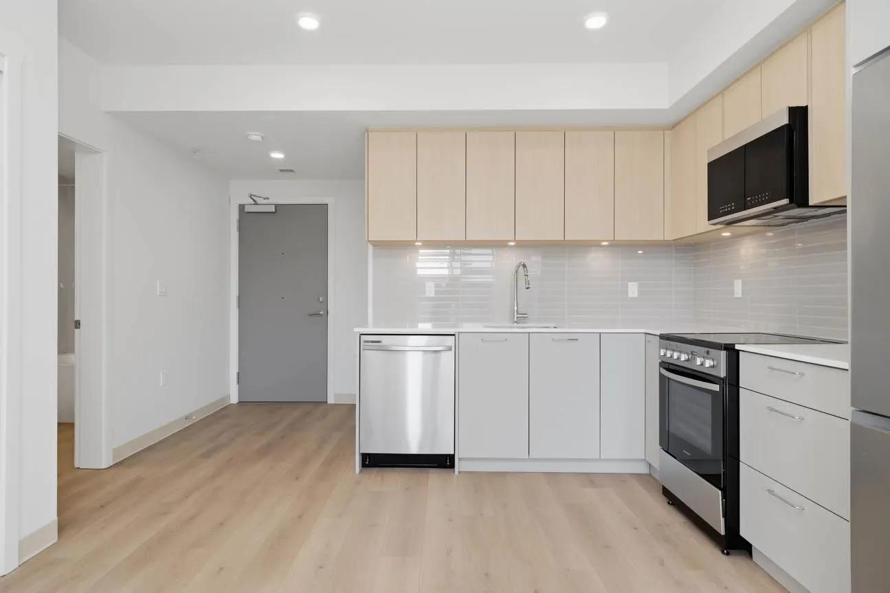 1529 Oxford #606