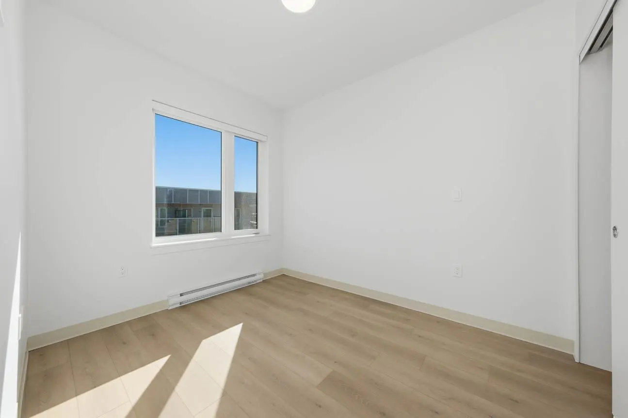 1529 Oxford #606