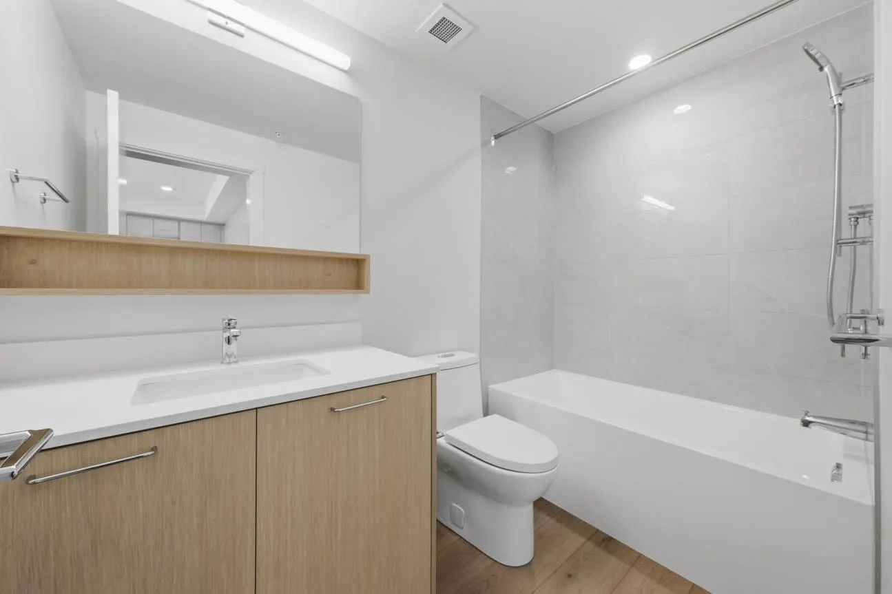 1529 Oxford #606