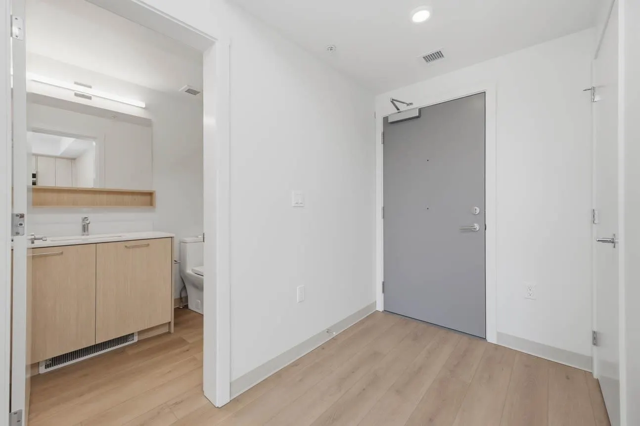1529 Oxford #606